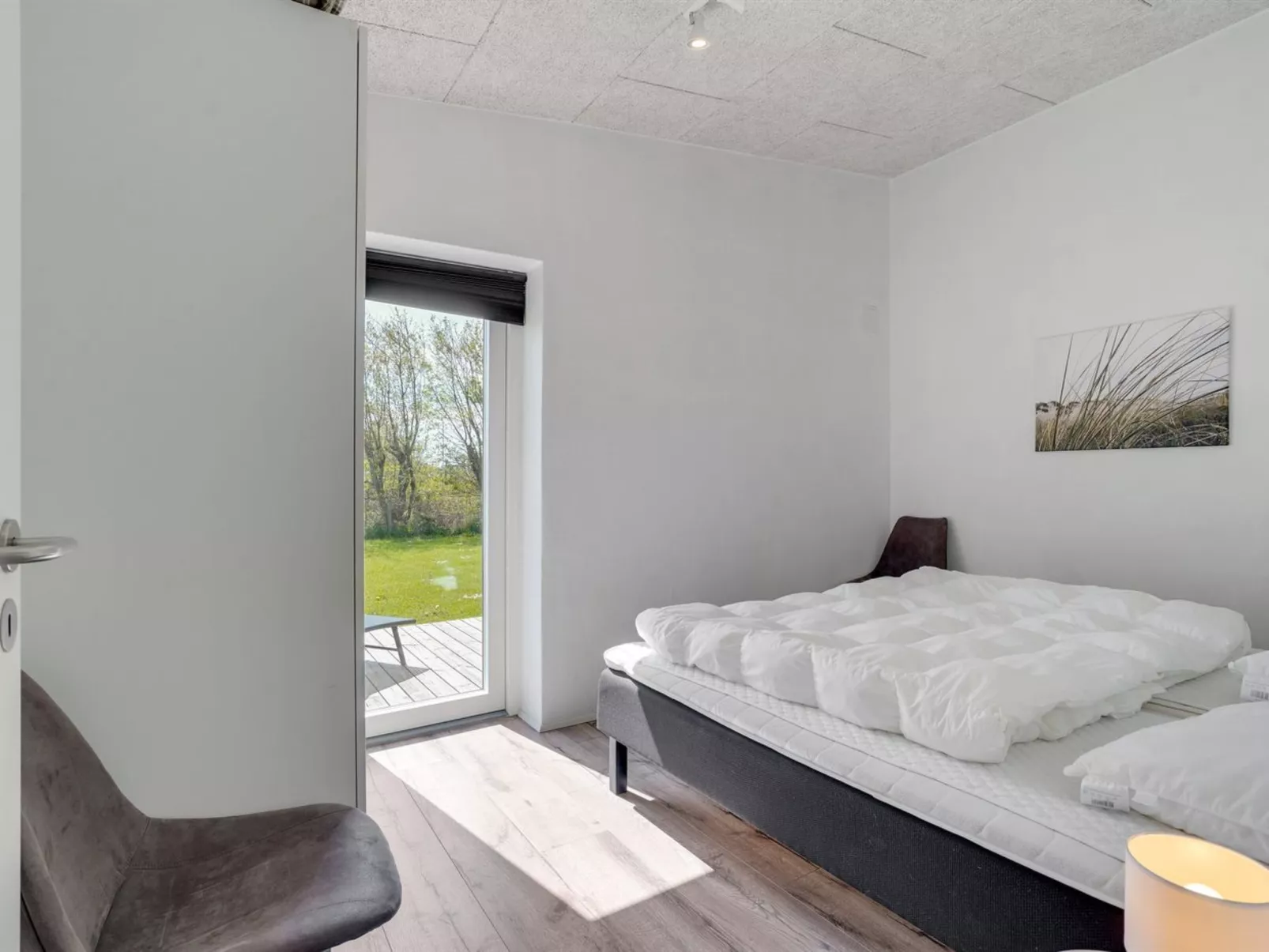 "Dietke" - 650m from the sea-Binnen