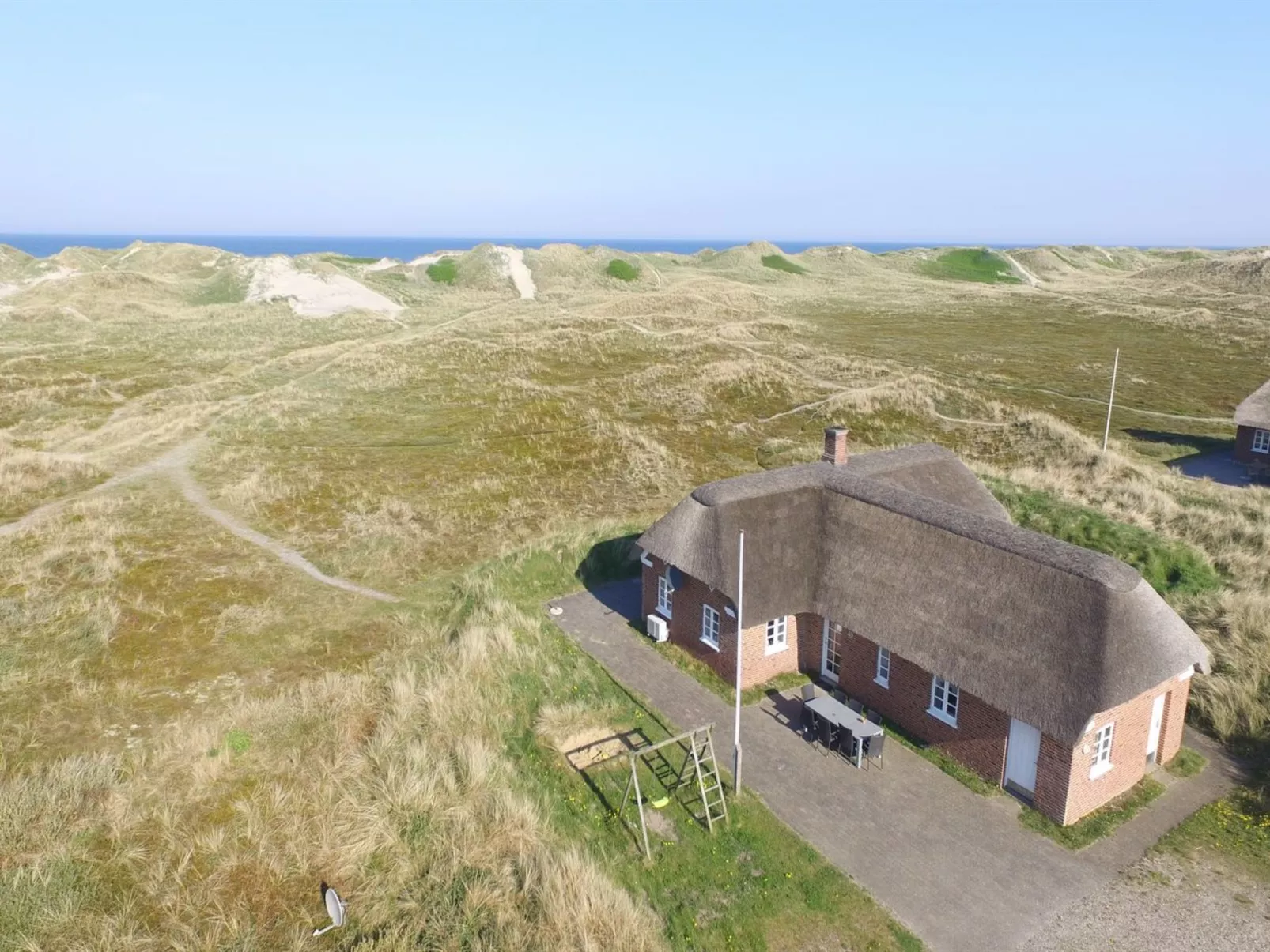 "Skuli" - 200m from the sea-Buiten