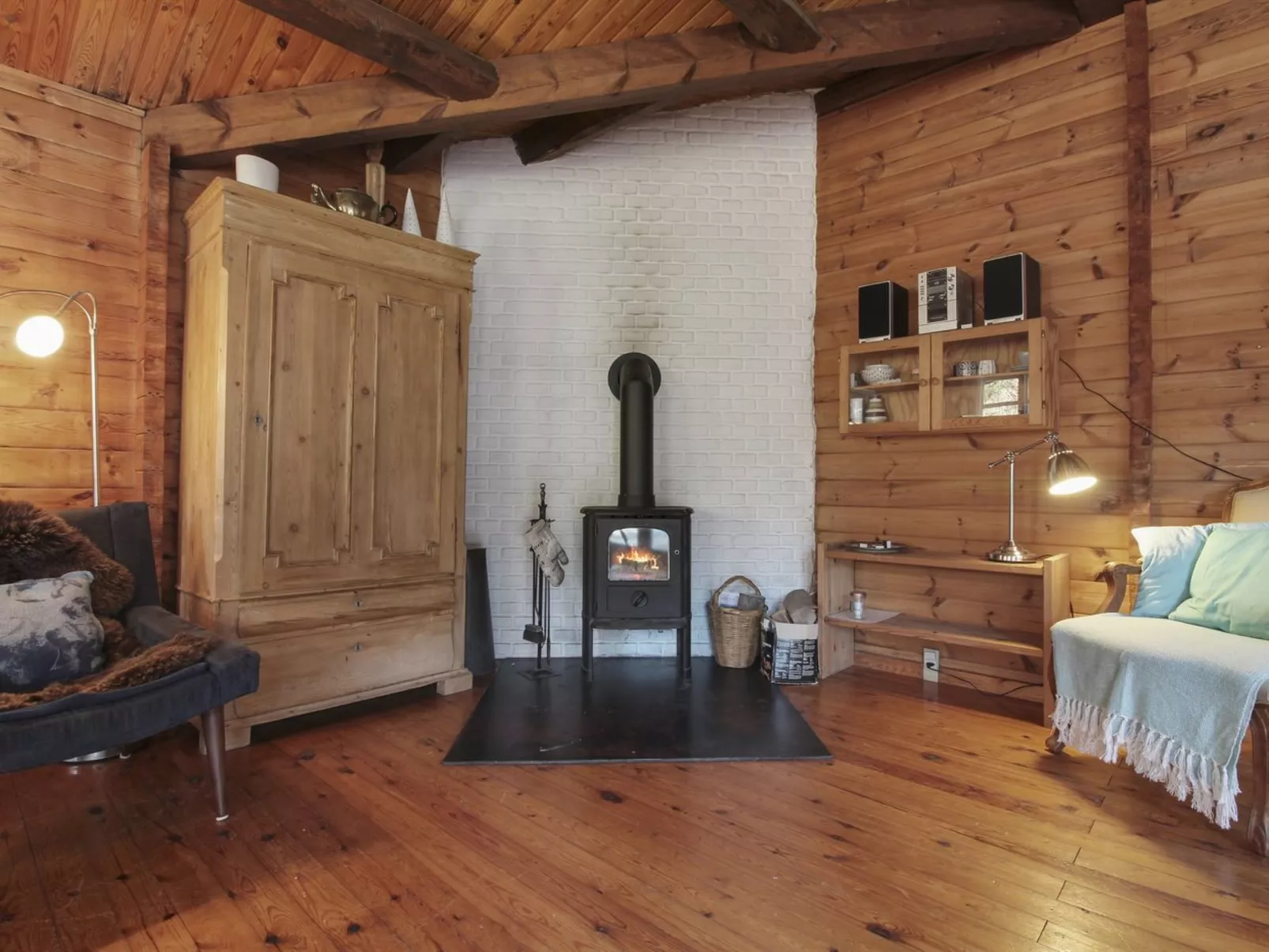 "Olin" - 600m from the sea-Binnen