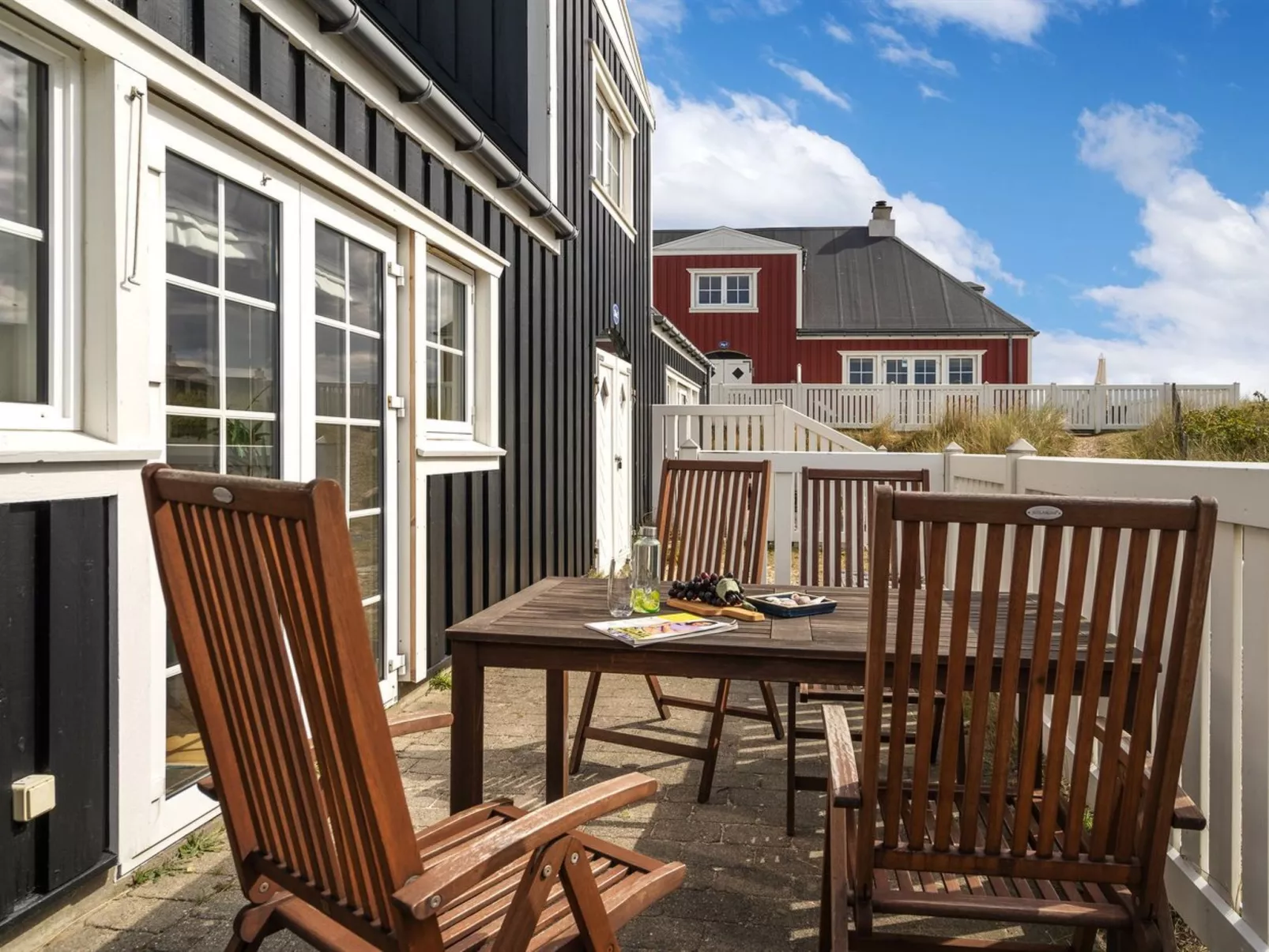 "Jannike" - 100m from the sea-Buiten