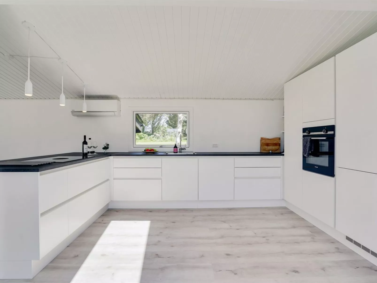 "Albert" - 340m from the sea-Binnen