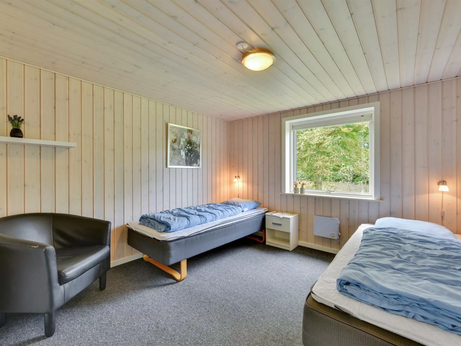 "Anabella" - 400m to the fjord-Binnen