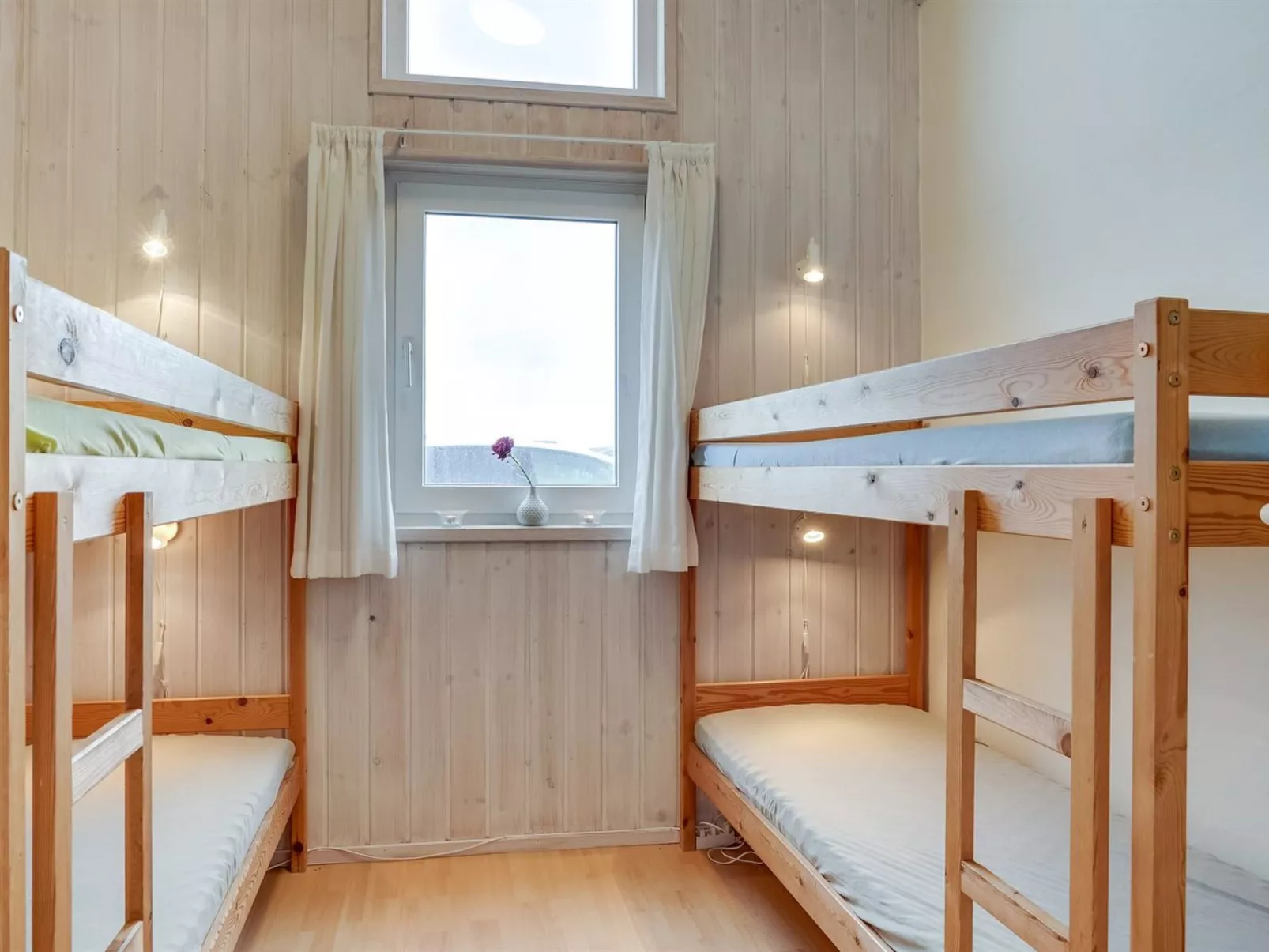 "Thorir" - 542m from the sea-Binnen