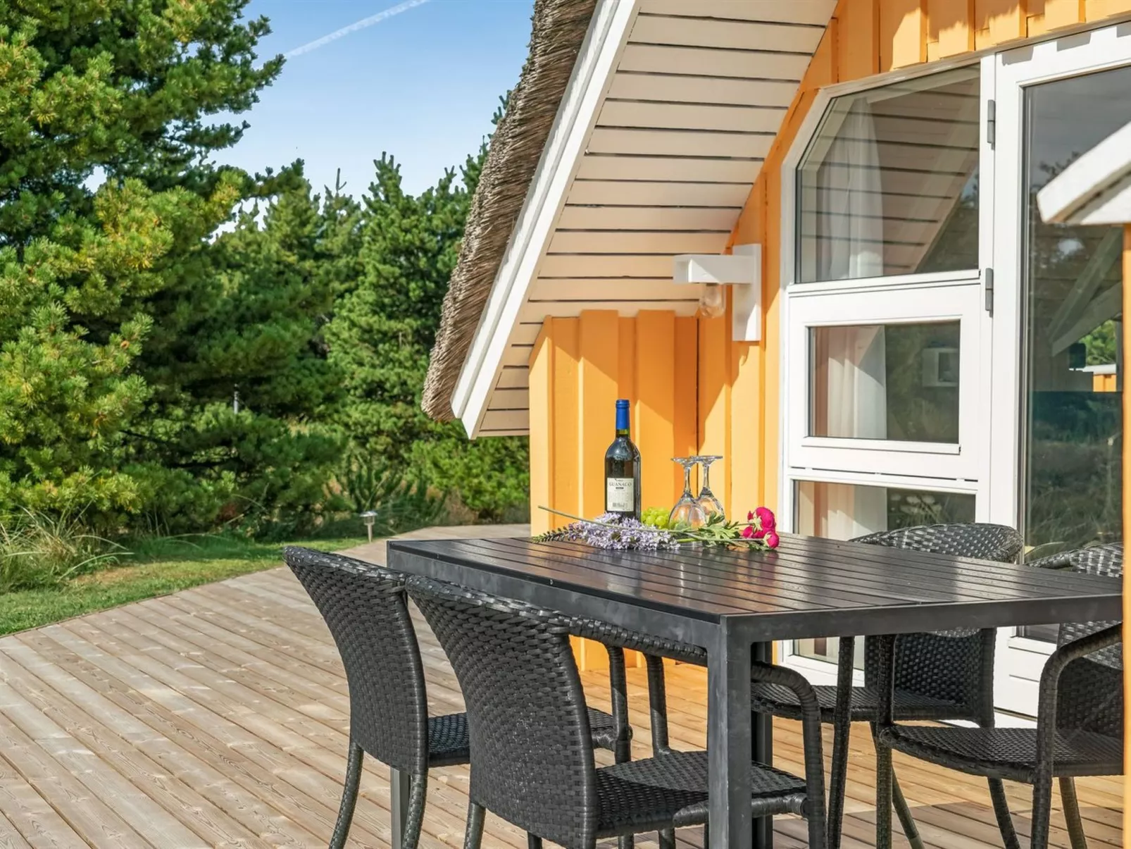 "Wale" - 3.3km from the sea-Buiten