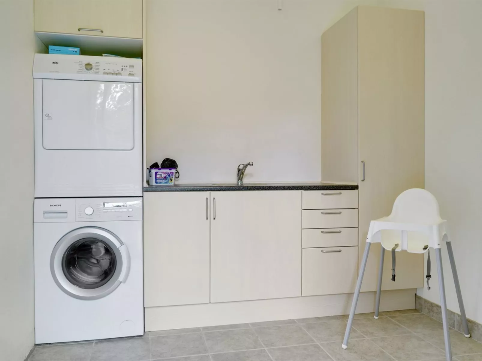 "Aiyana" - 530m from the sea-Binnen