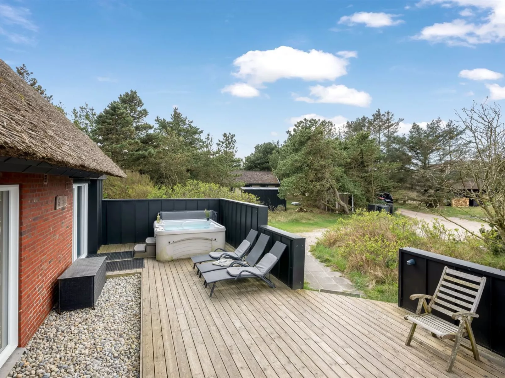 "Irlin" - 800m from the sea-Buiten