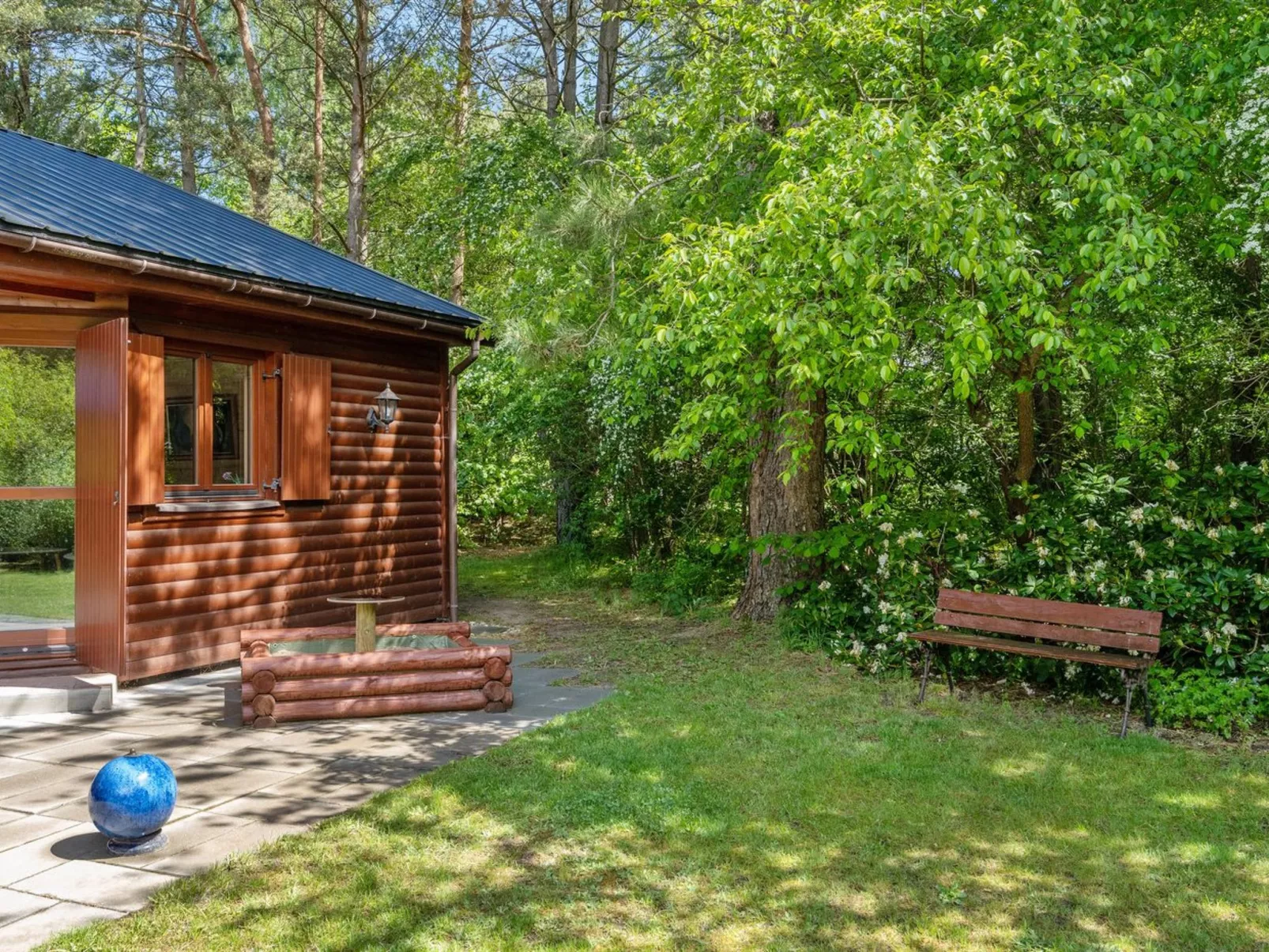 "Bette" - 8km from the sea-Buiten