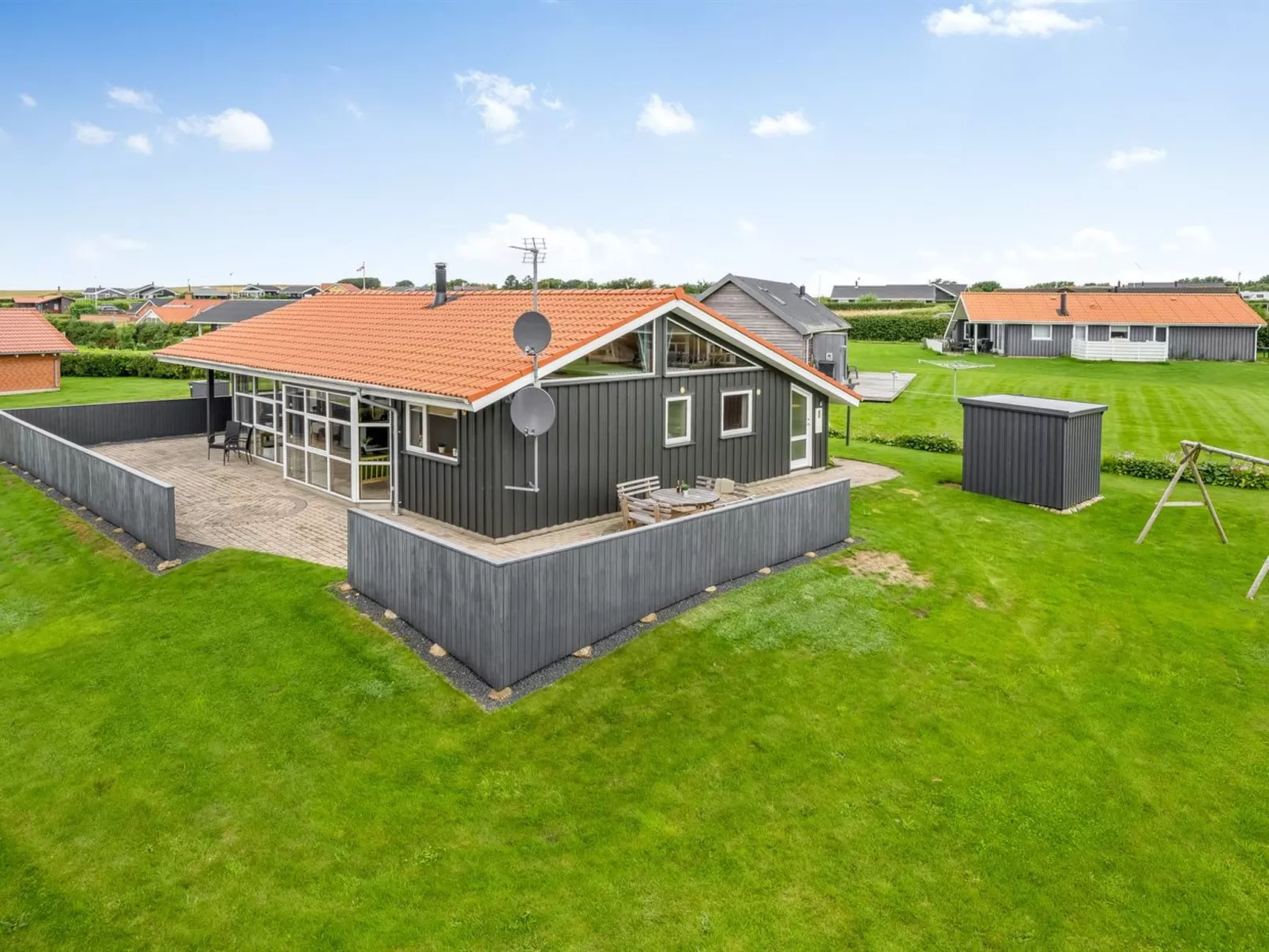 "Malila" - 400m to the fjord-Buiten