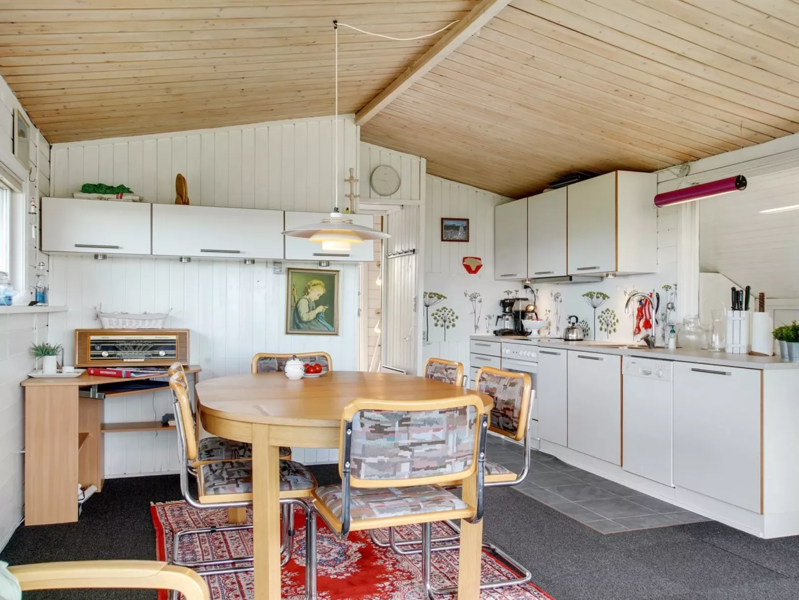 "Miroslava" - 140m from the sea-Binnen