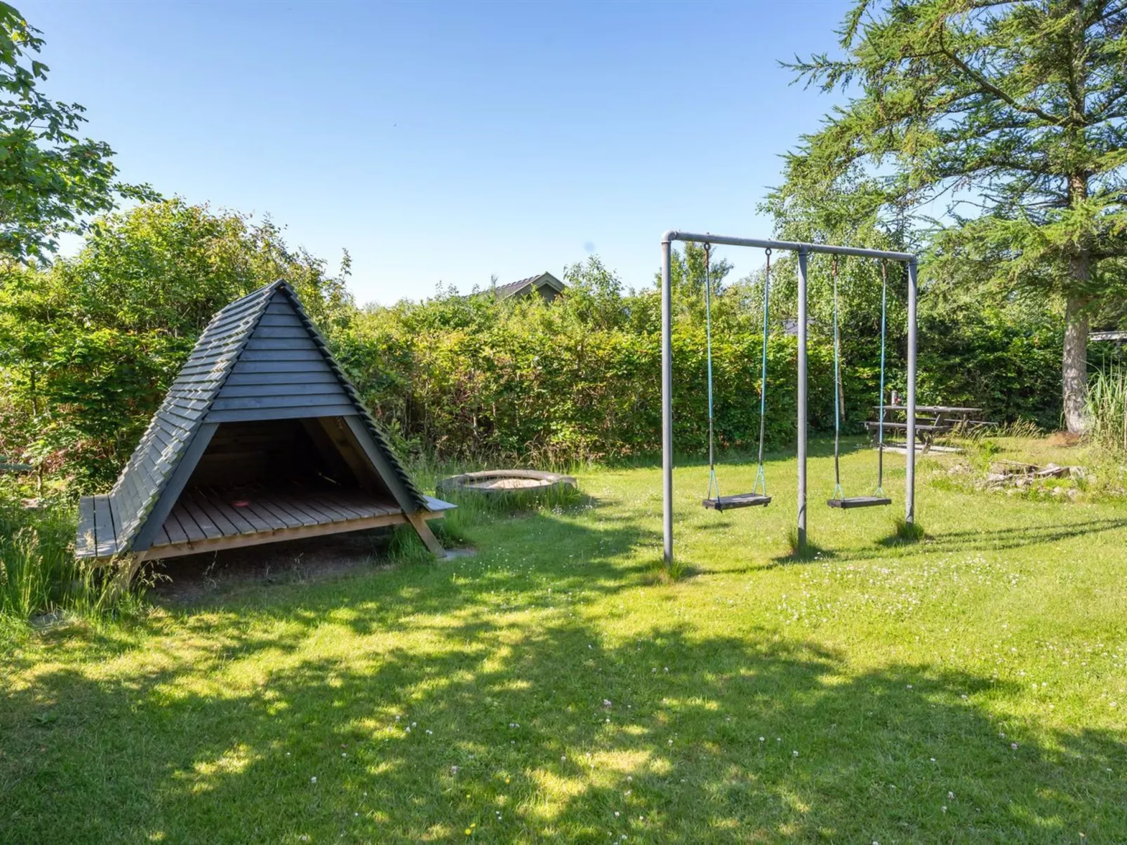 "Raisa" - 200m to the fjord-Buiten