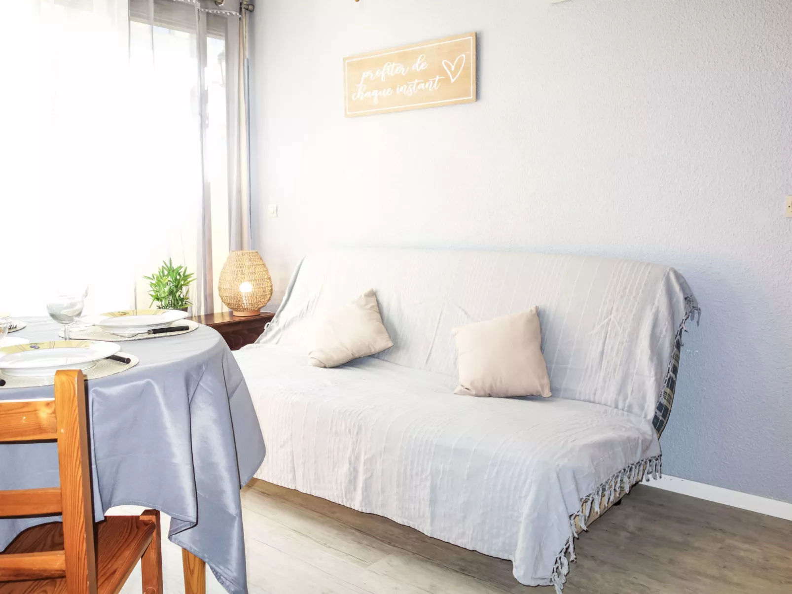 Les Mas de La Mer-Binnen