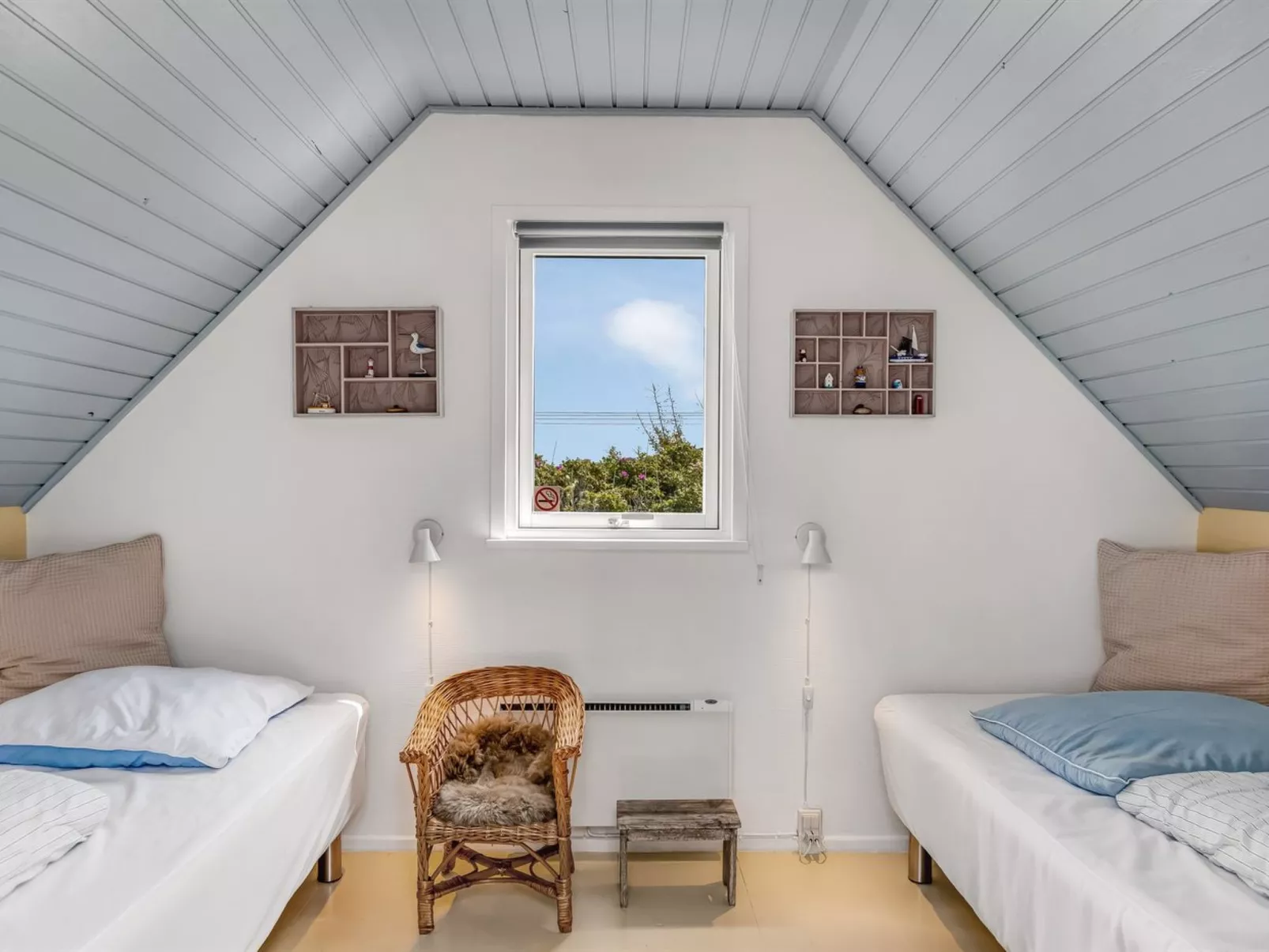 "Mikka" - 450m from the sea-Binnen