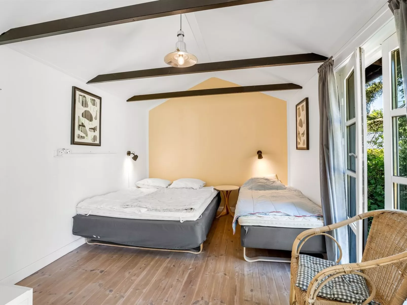 "Carly" - 100m from the sea-Binnen