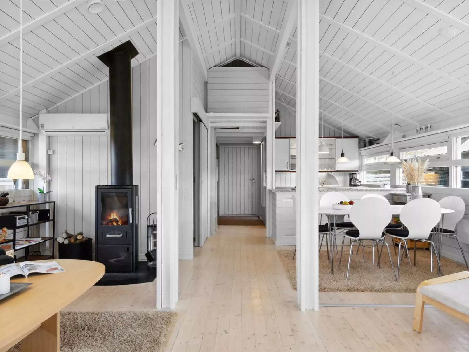 "Allida" - 800m from the sea-Binnen