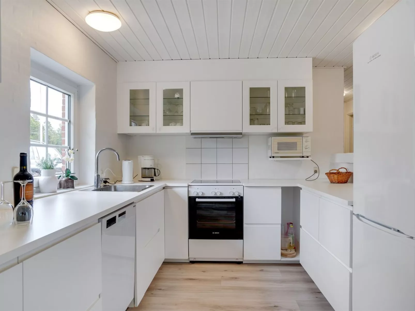 "Ferhat" - 2.9km from the sea-Binnen