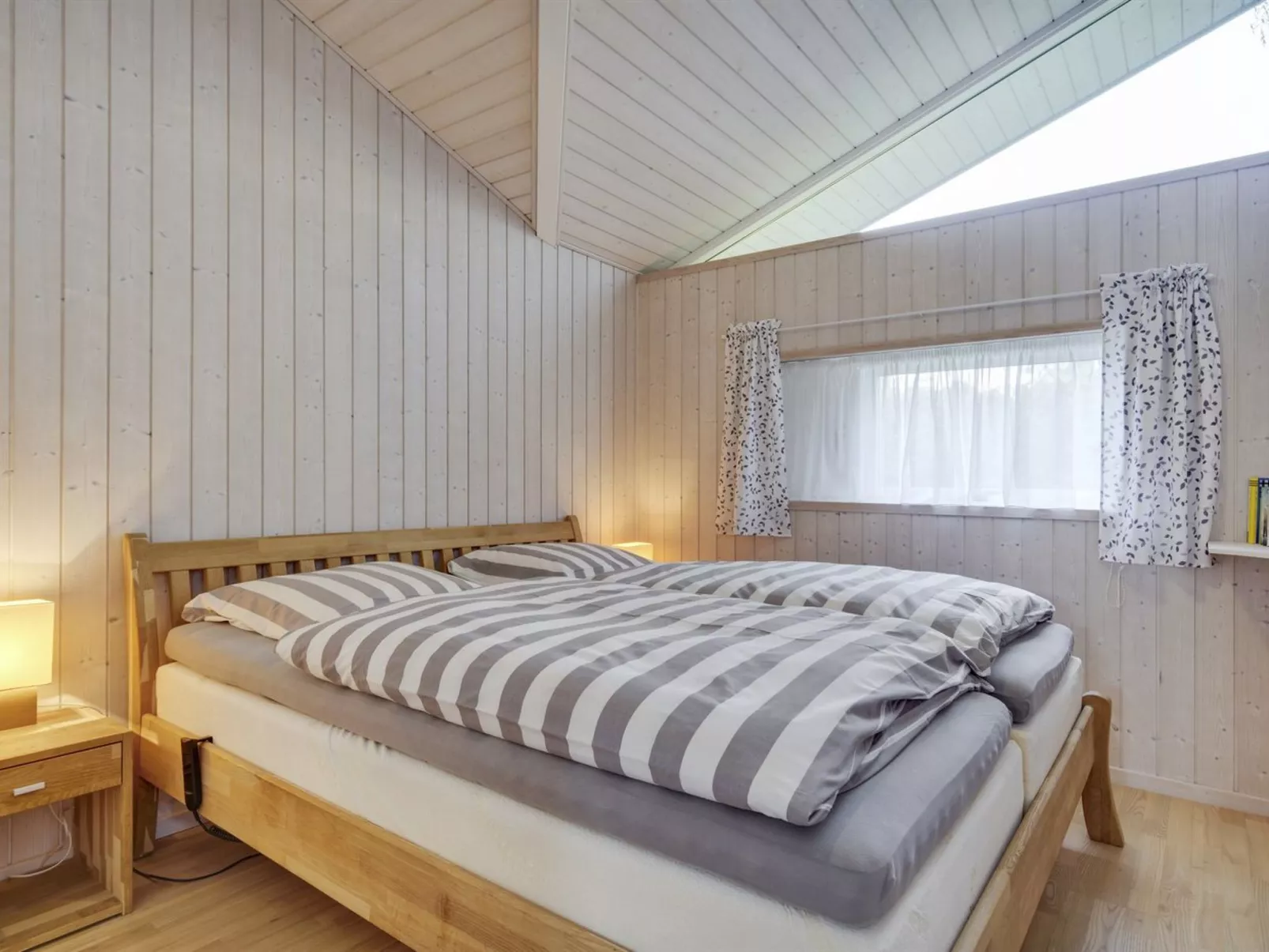 "Frithlef" - 900m from the sea-Binnen