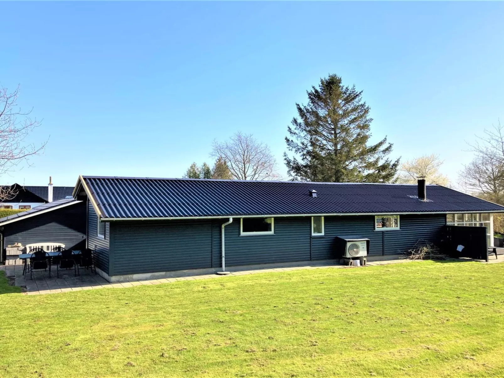 "Aleksa" - 400m from the sea-Buiten