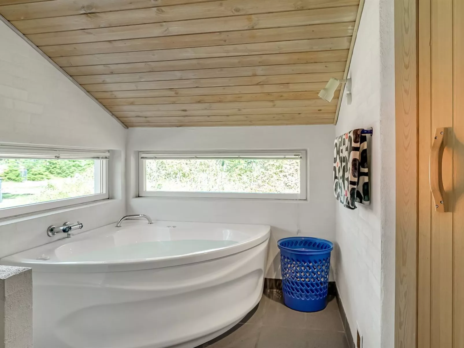 "Aslak" - 350m from the sea-Binnen