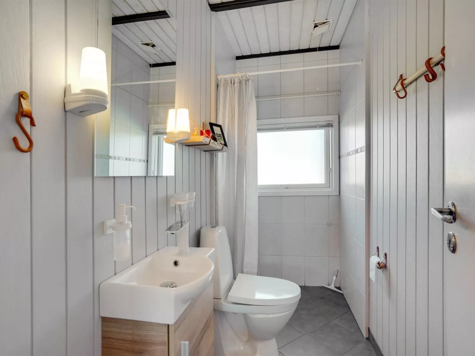 "Aivi" - 700m from the sea-Binnen