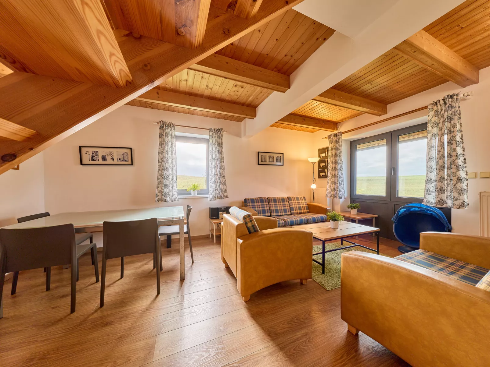 Holiday Hill 58-Binnen