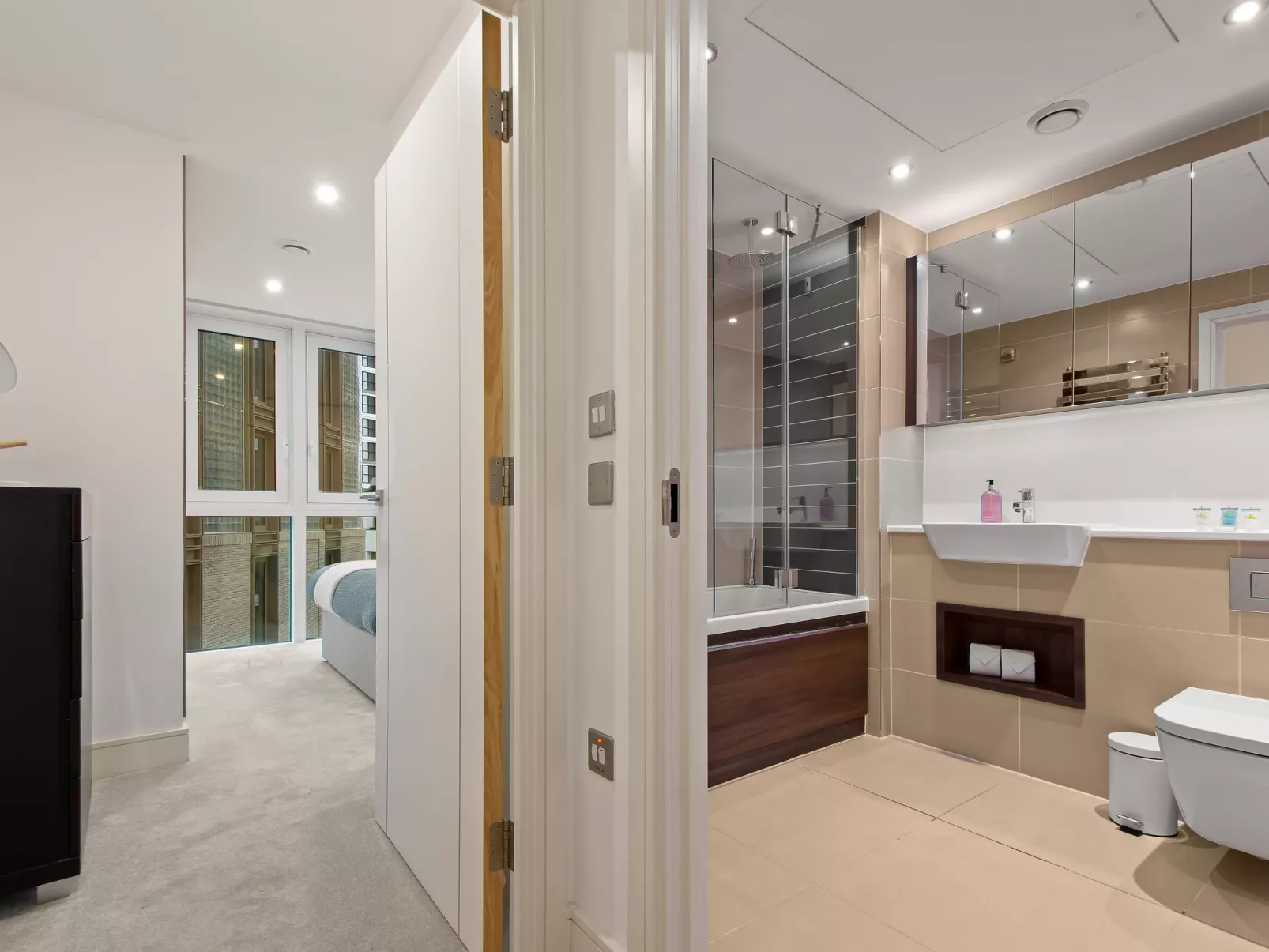 Altitude Point-Binnen