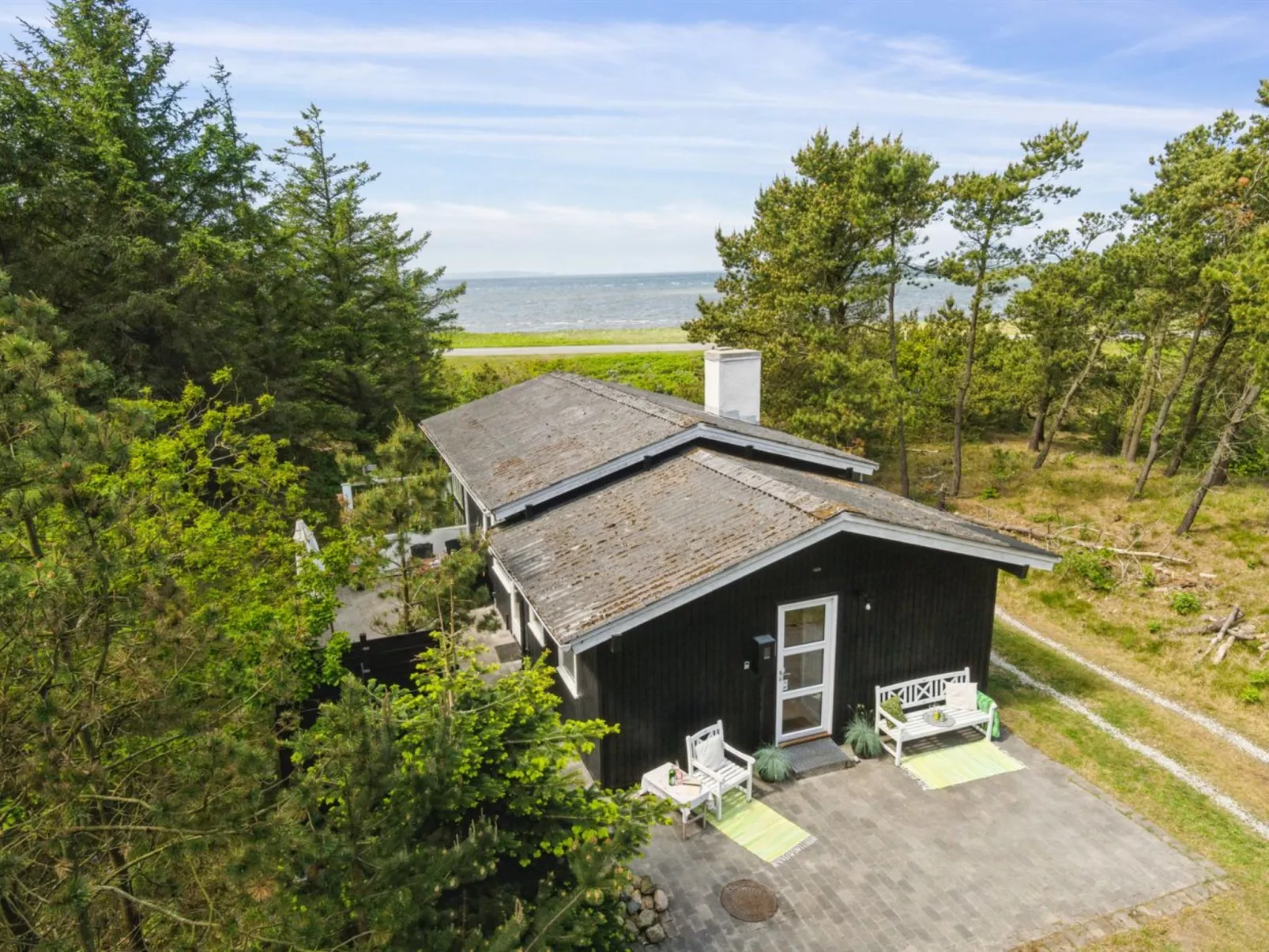 "Freda" - 100m to the fjord-Buiten