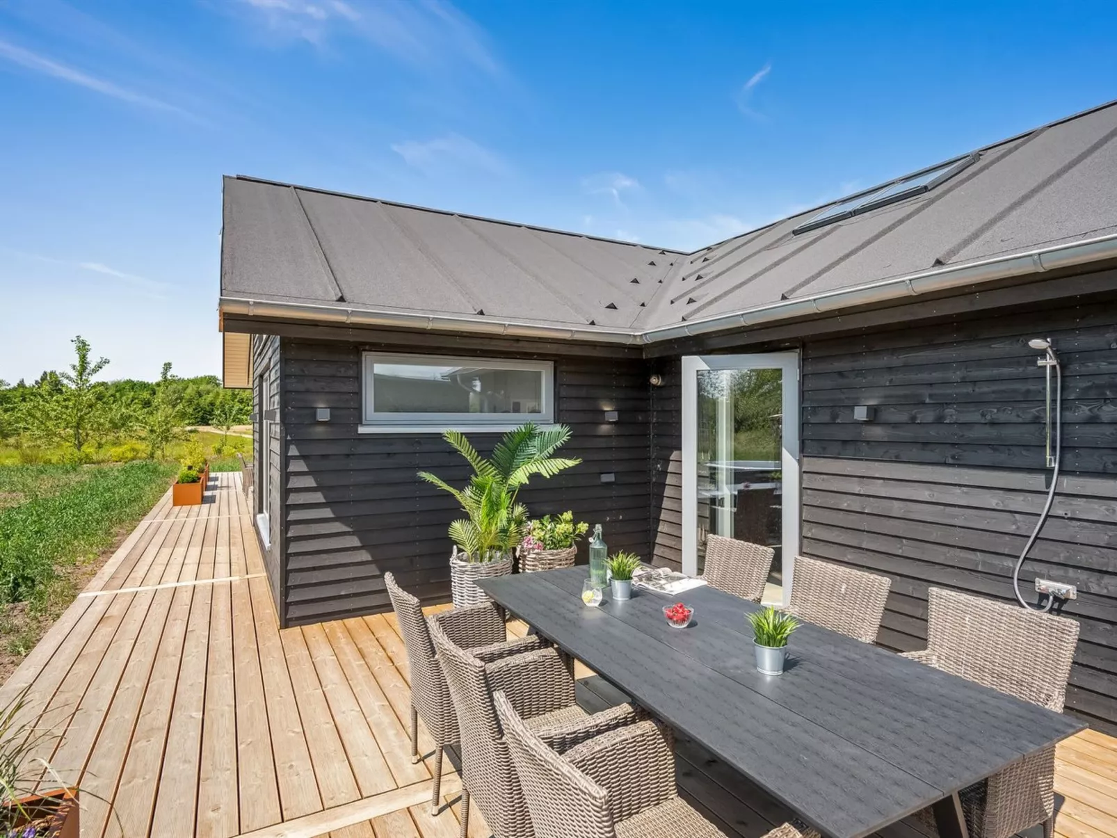 "Måns" - 500m to the fjord-Buiten