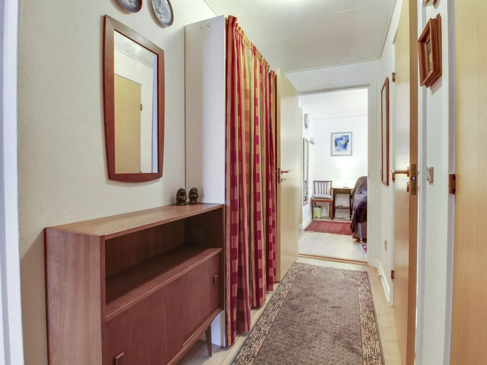 "Fiola" - 20km from the sea-Binnen