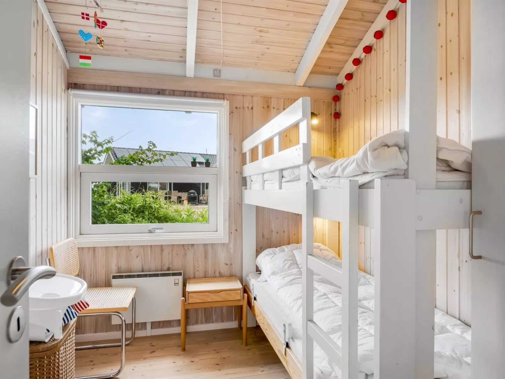 "Laurentius" - 300m from the sea-Binnen