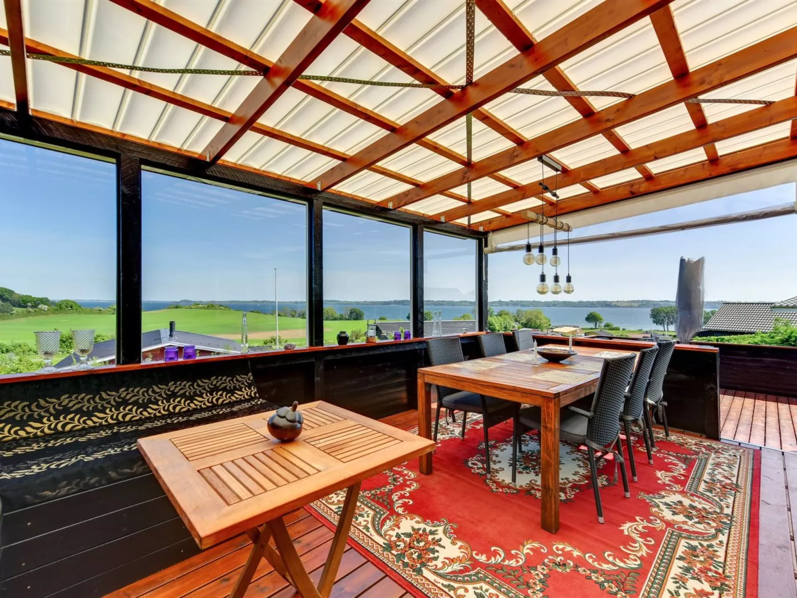 "Axeln" - 300m to the fjord-Binnen