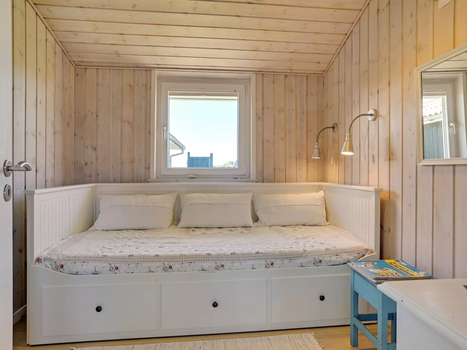 "Aella" - 150m from the sea-Binnen