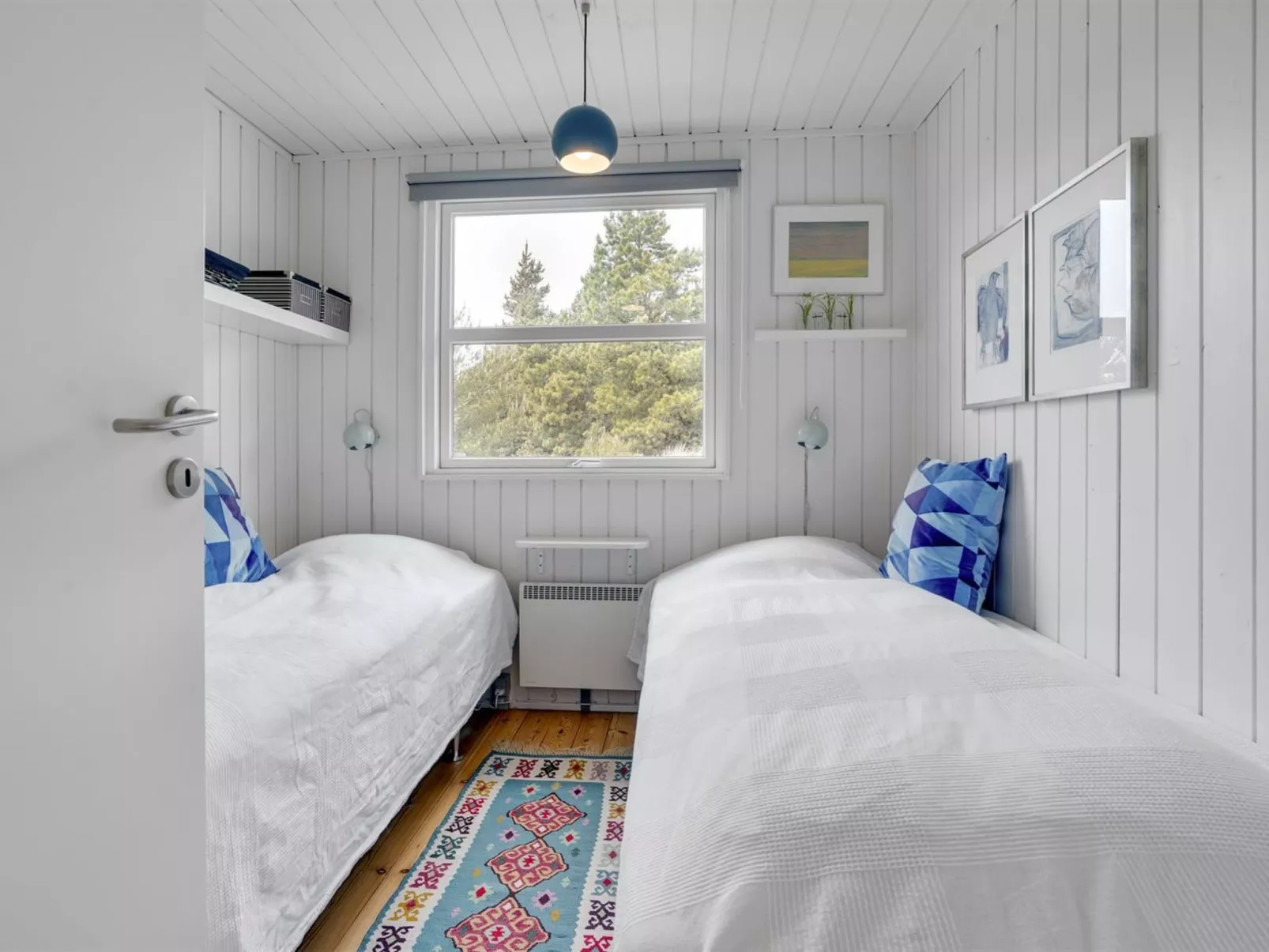 "Fredrikka" - 3.9km from the sea-Binnen