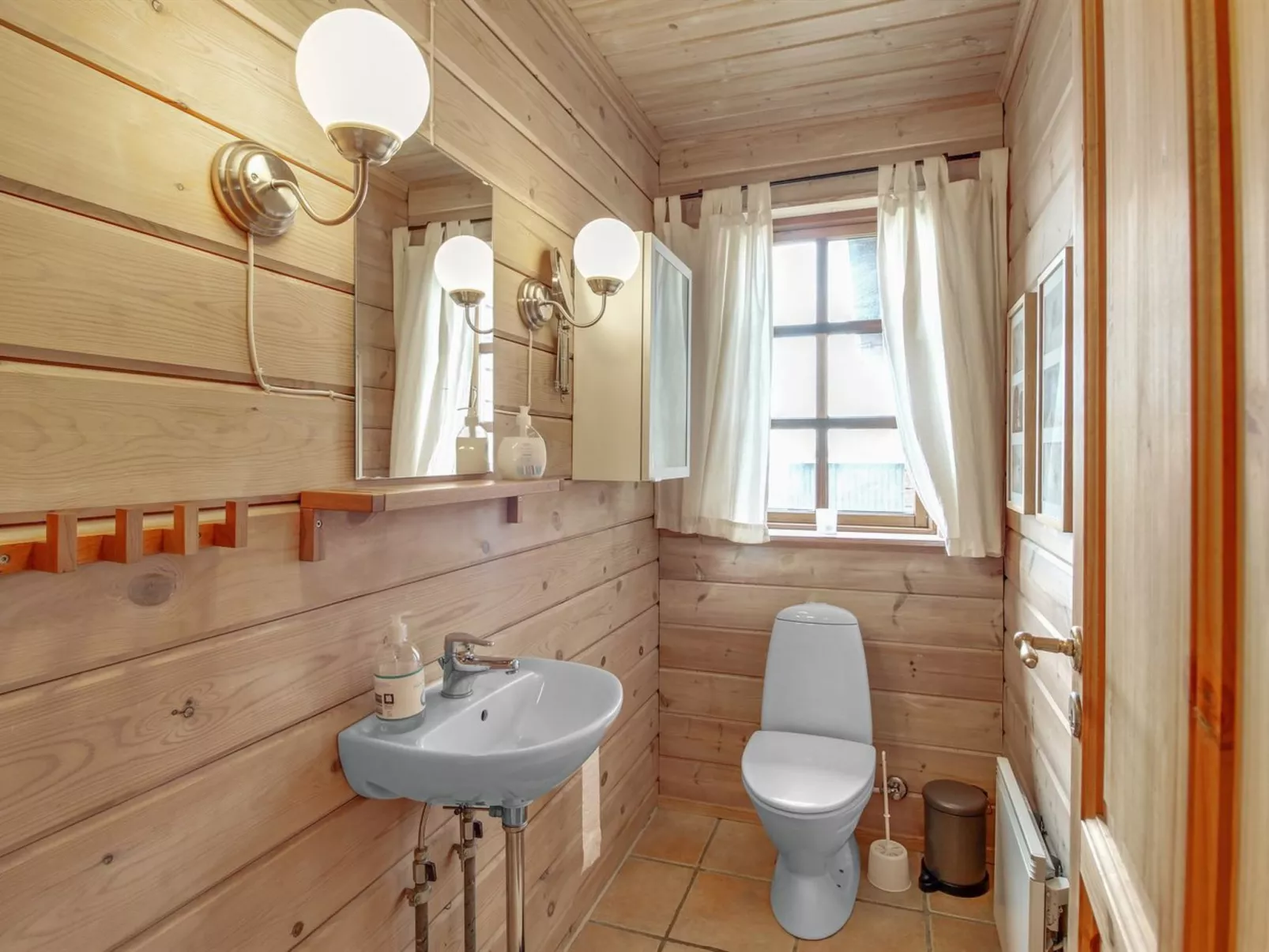 "Kersta" - 400m from the sea-Binnen