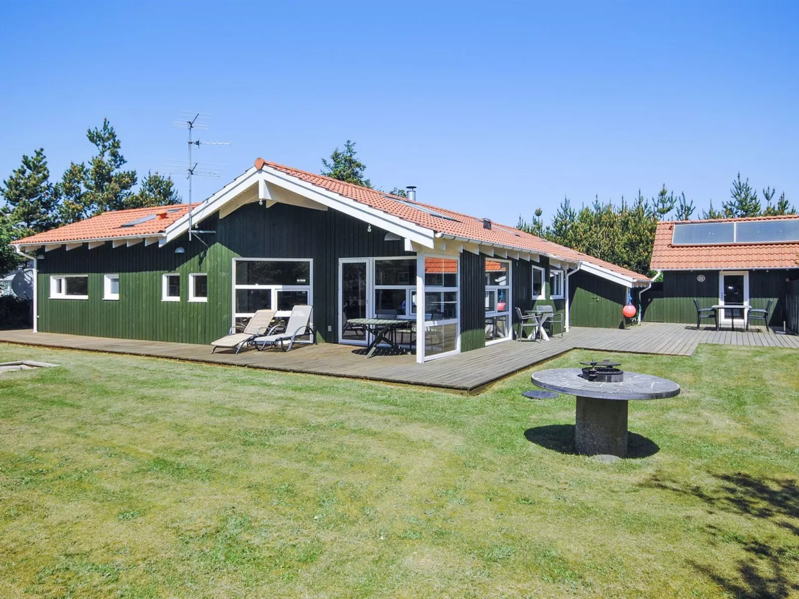 "Heggi" - 900m from the sea-Buiten