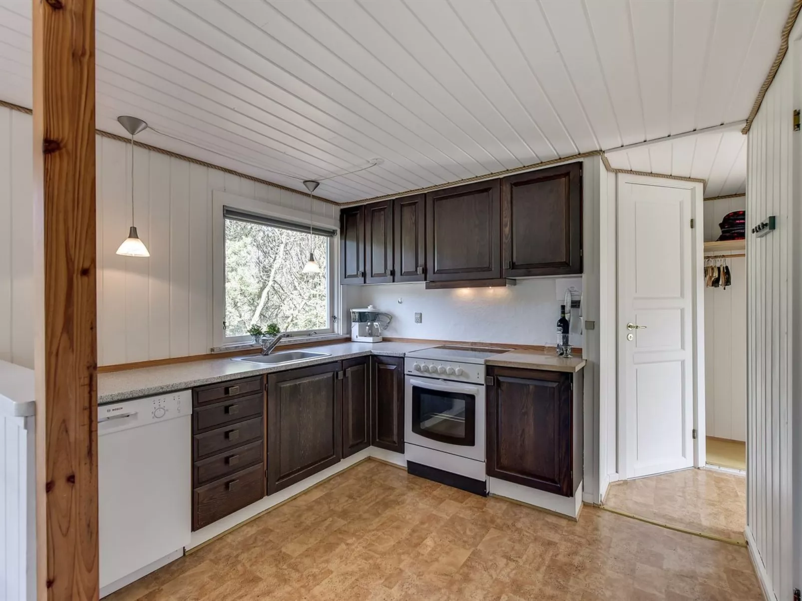 "Alena" - 1km from the sea-Binnen