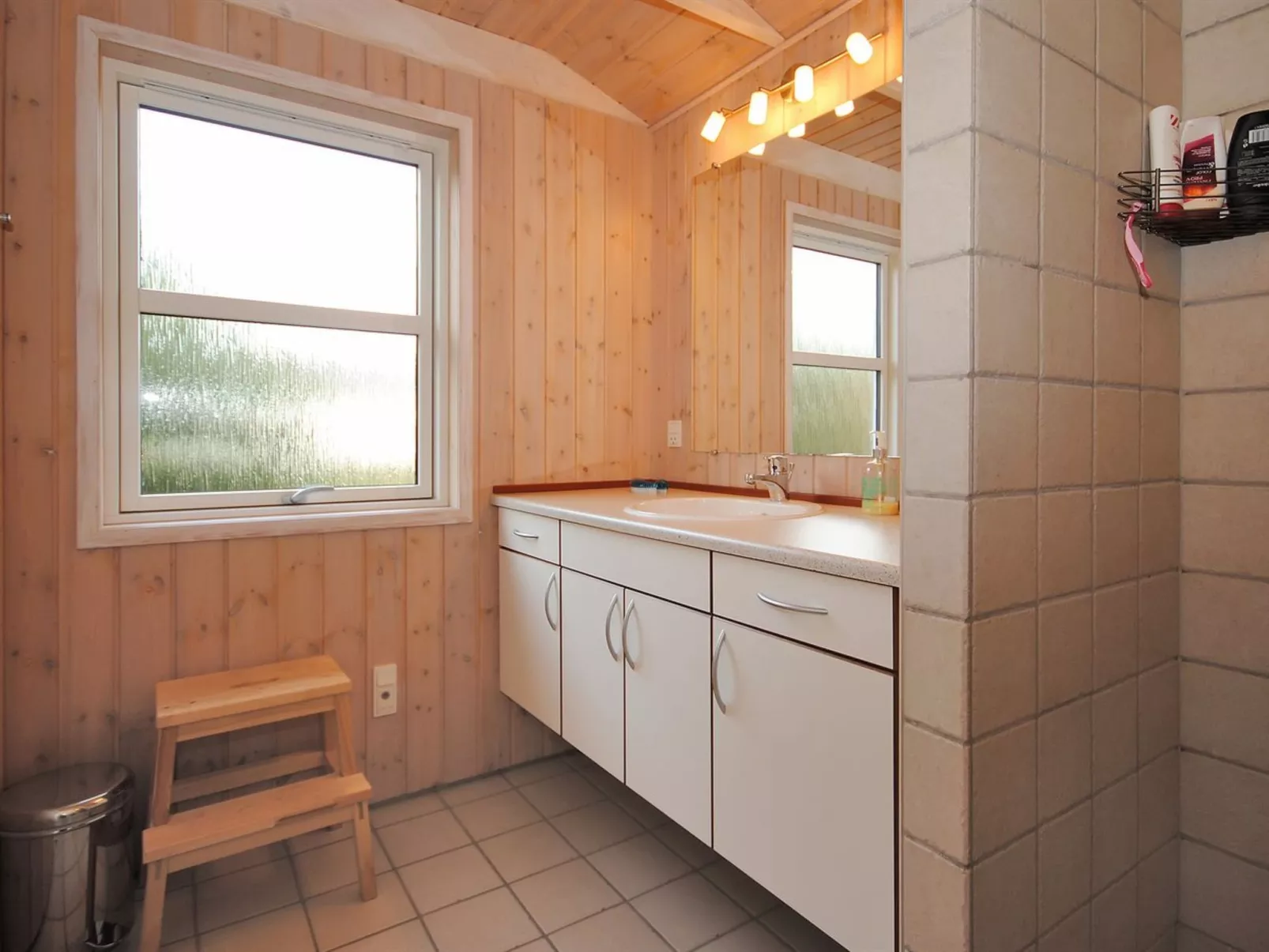 "Einette" - 3.5km from the sea-Binnen