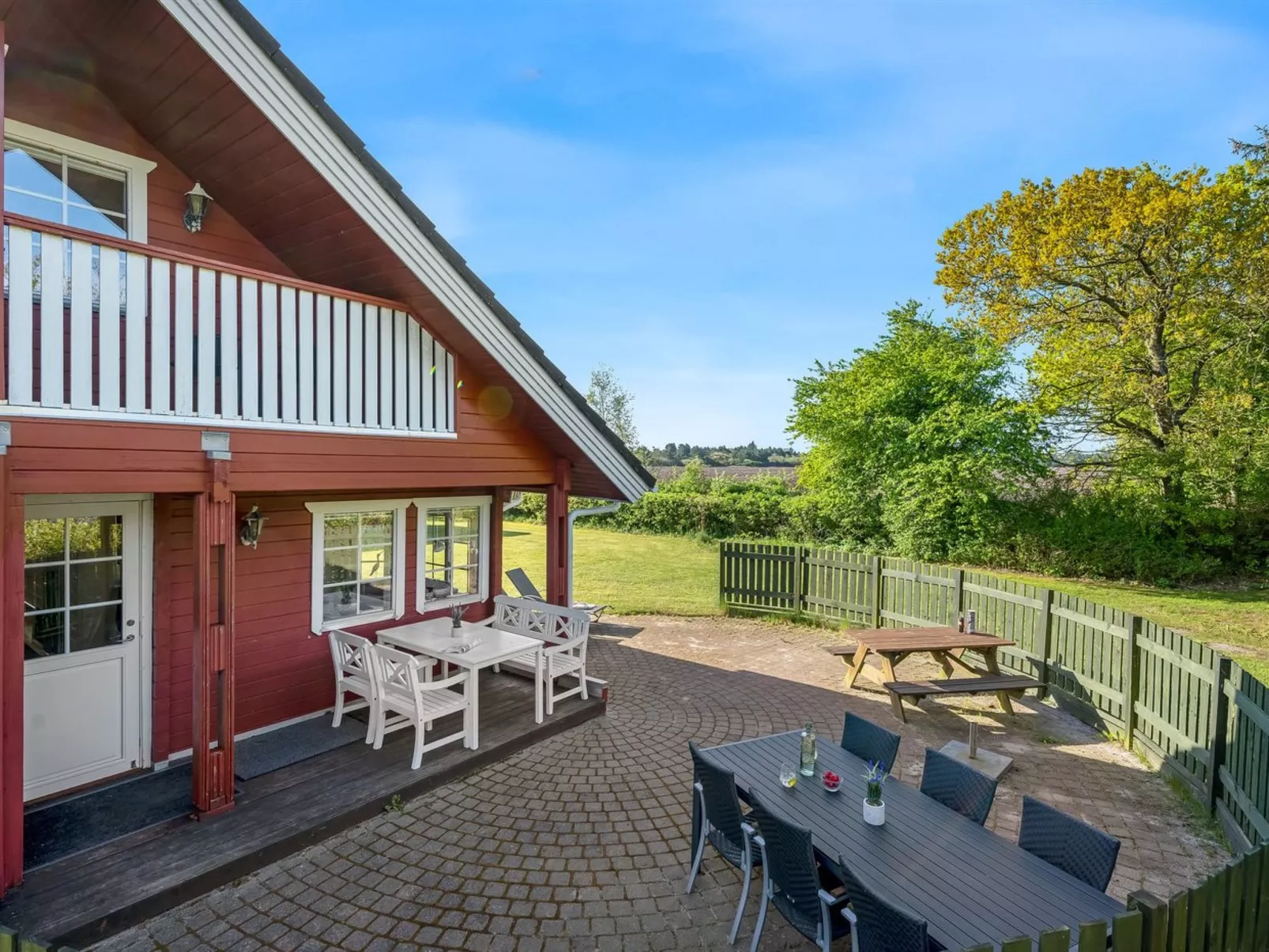 "Liam" - 800m to the fjord-Buiten