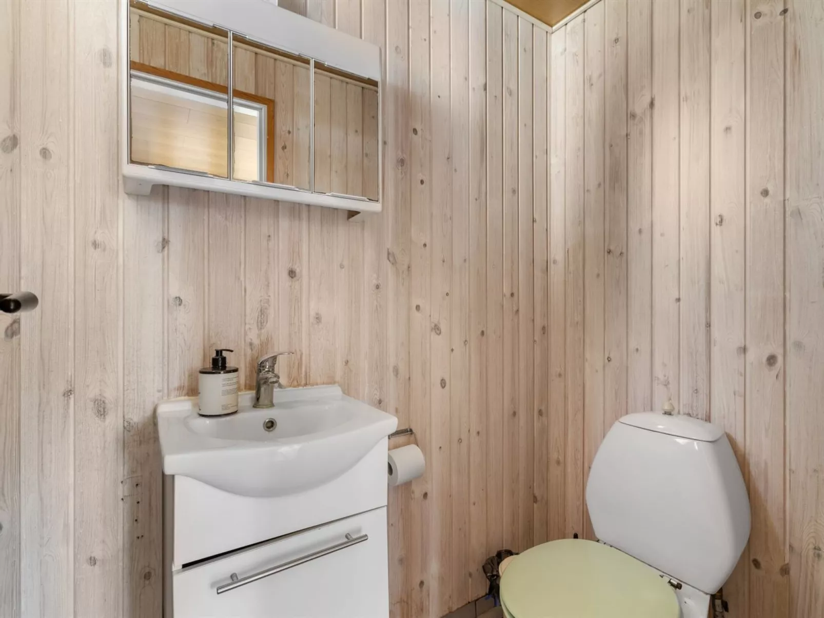 "Neea" - 40m from the sea-Binnen