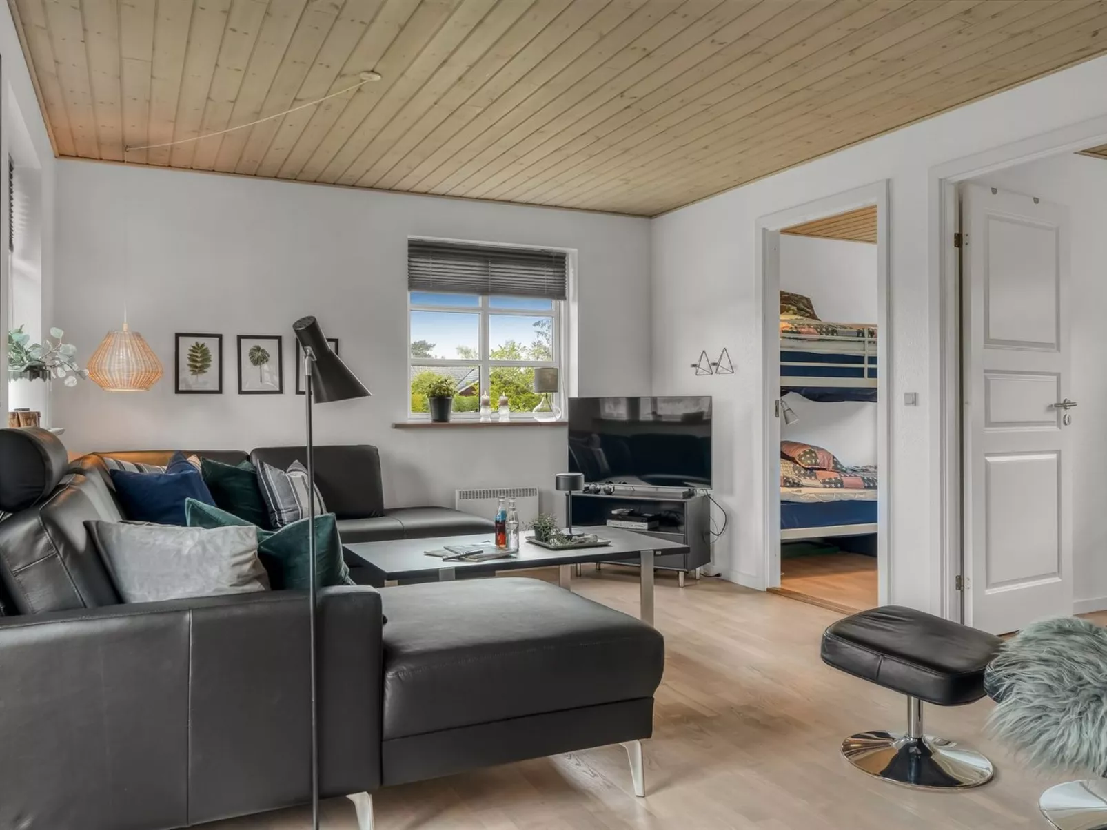 "Christina" - 300m to the fjord-Binnen