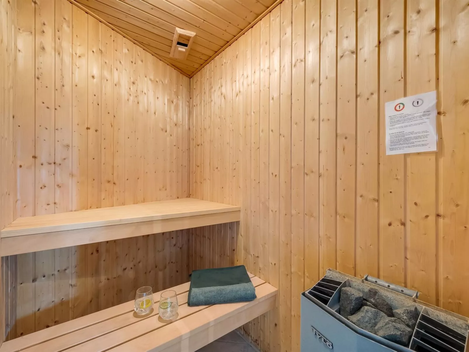 "Reiner" - 300m to the fjord-Binnen