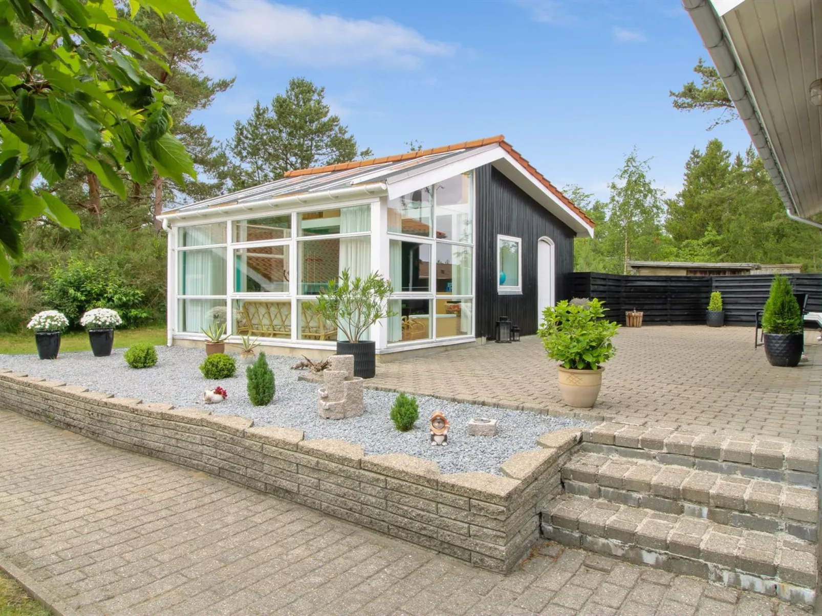 "Flora" - 150m from the sea-Buiten