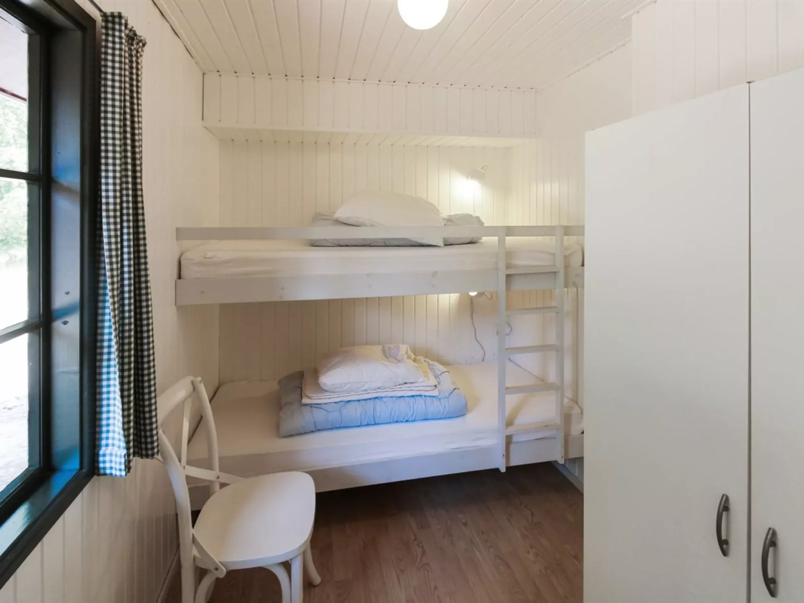 "Jale" - 50m from the sea-Binnen