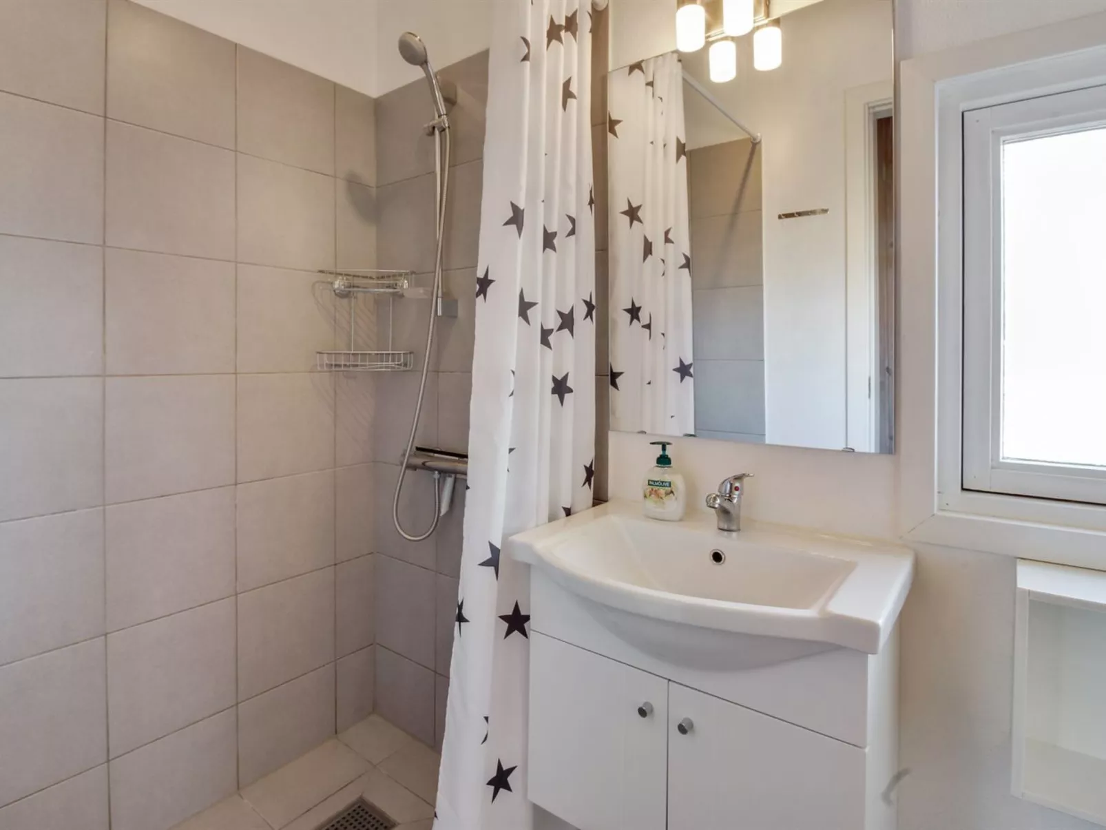 "Unni" -  from the sea-Binnen