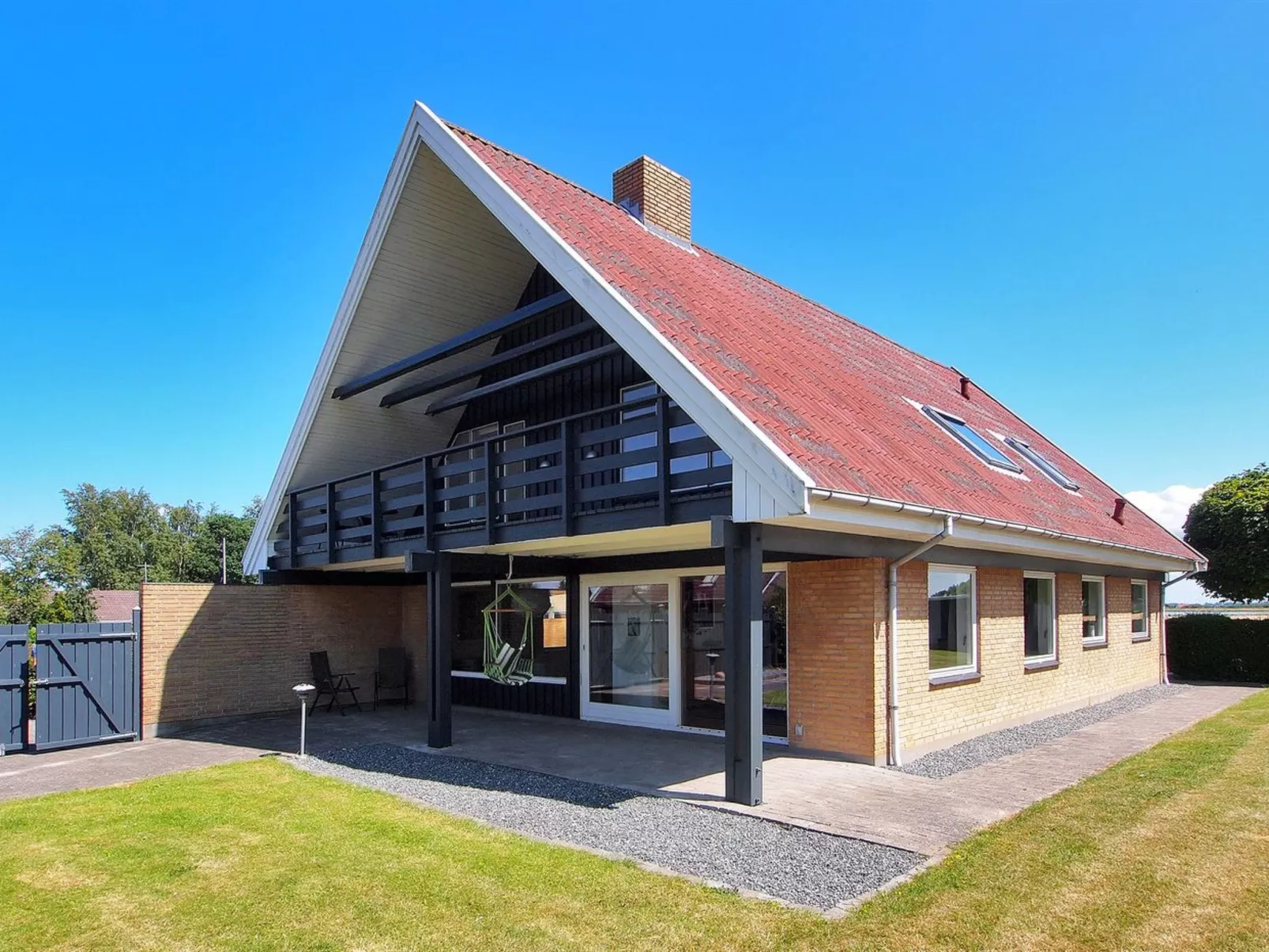 "Spase" - 250m to the fjord-Buiten