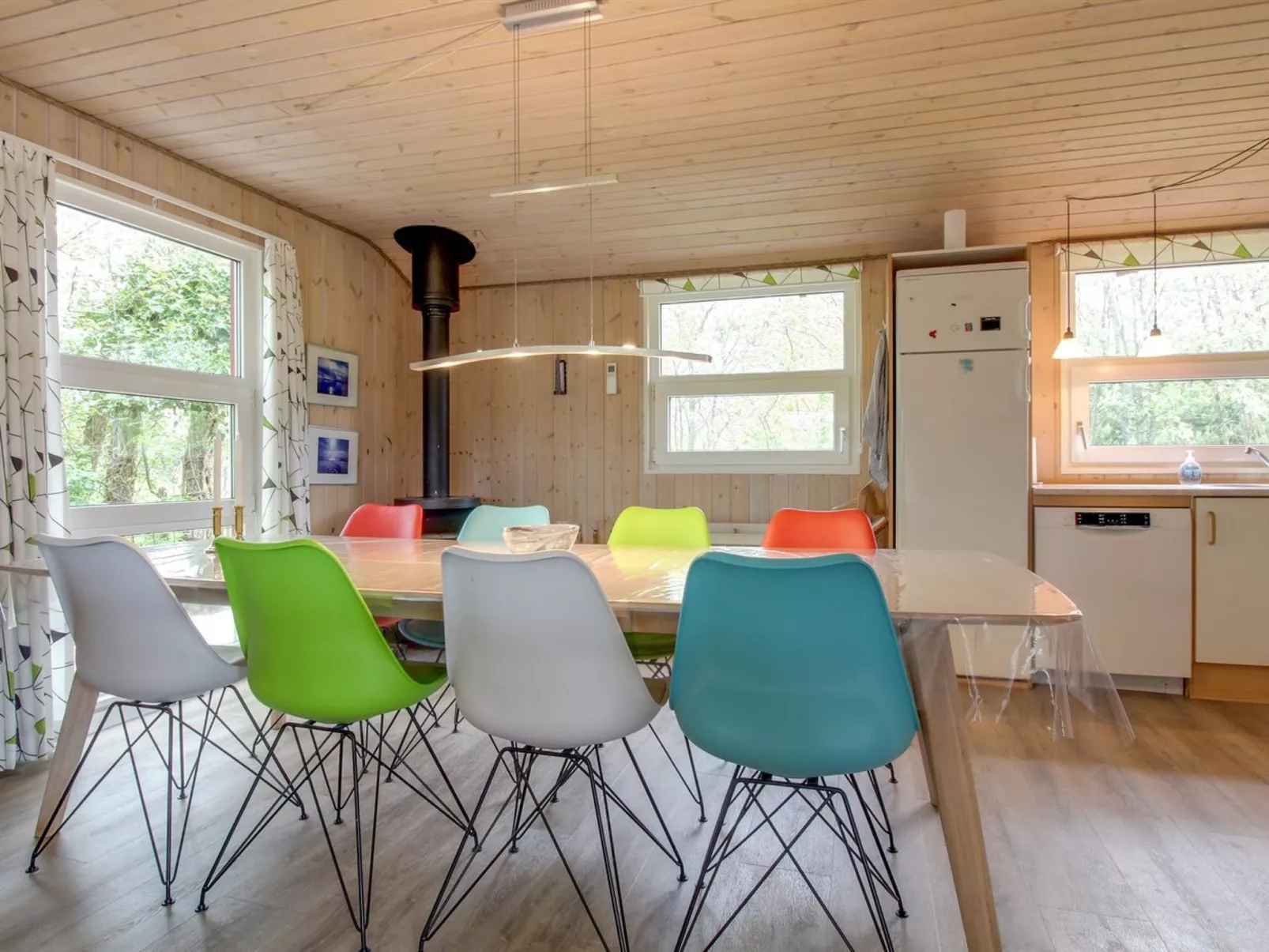 "Gudni" - 250m from the sea-Binnen