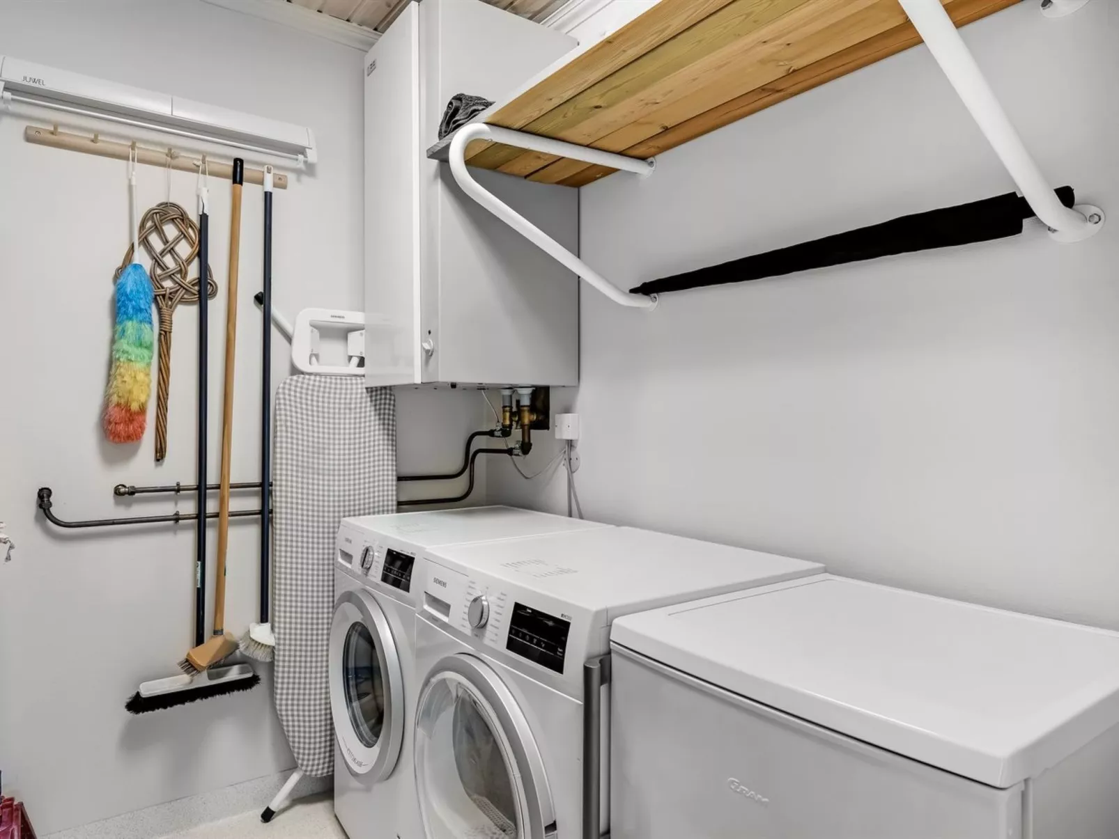 "Aise" - 75m from the sea-Binnen