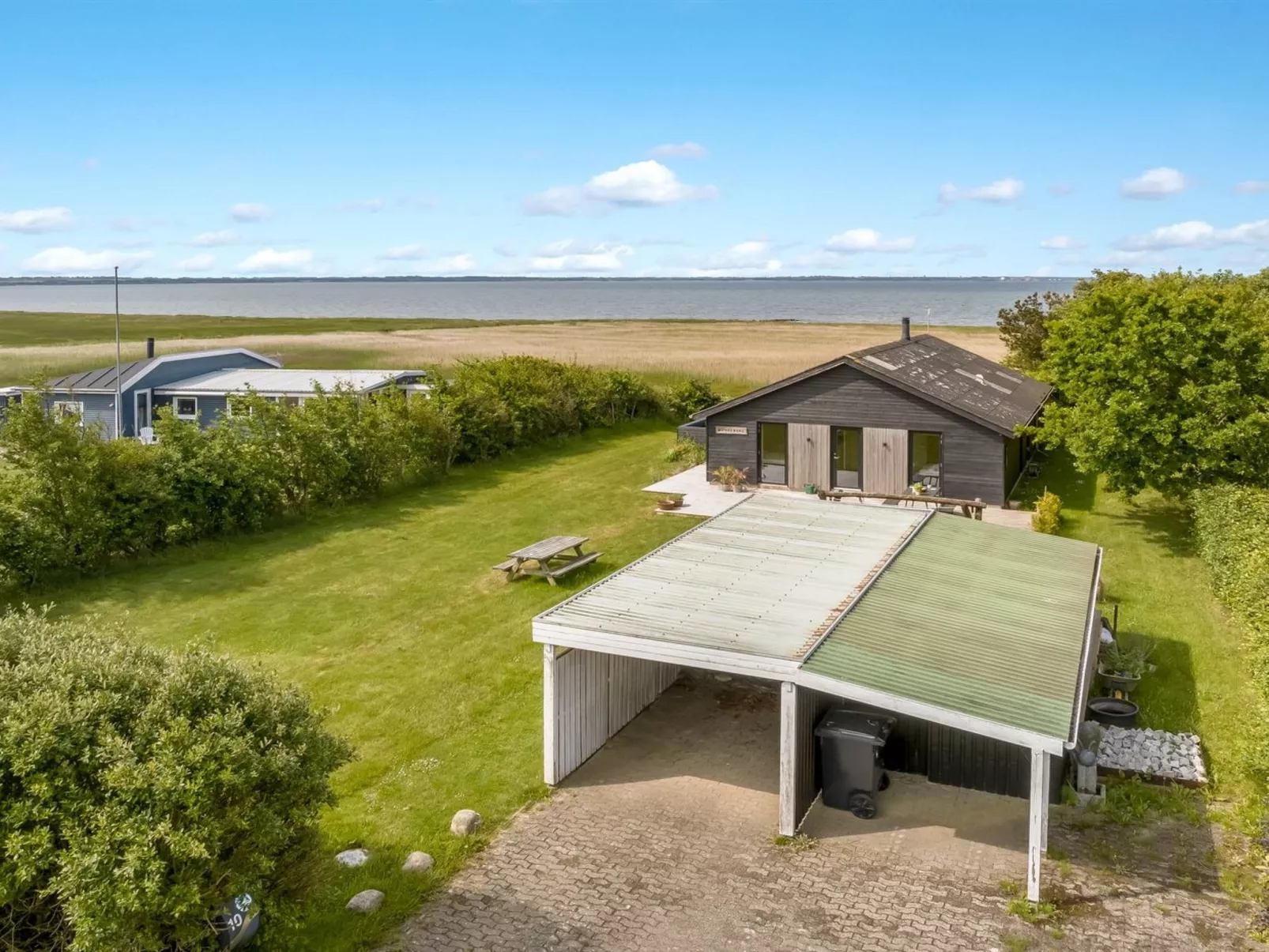 "Aslag" - 150m to the fjord-Buiten