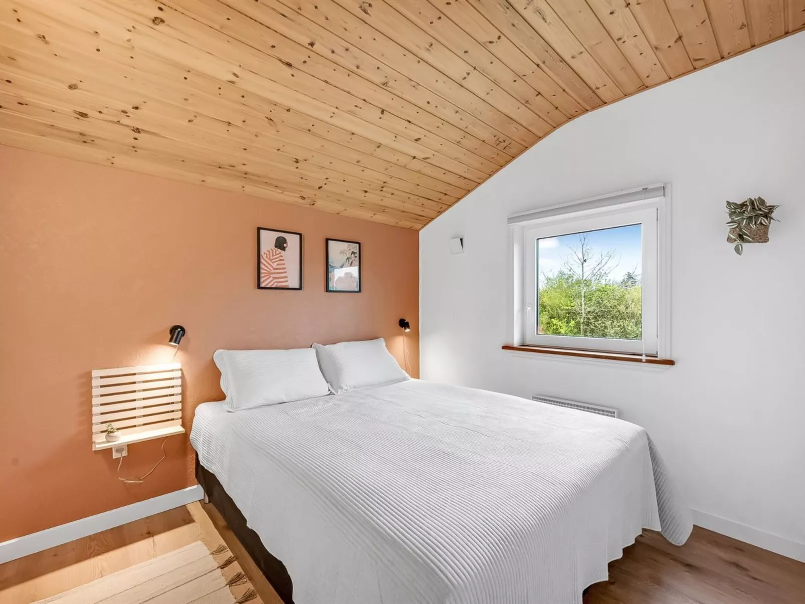 "Ingbritt" - 700m to the fjord-Binnen