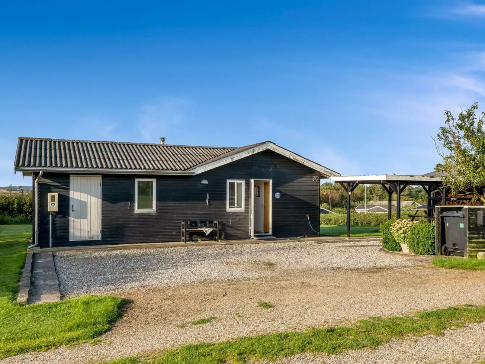 "Awer" - 300m to the fjord-Buiten