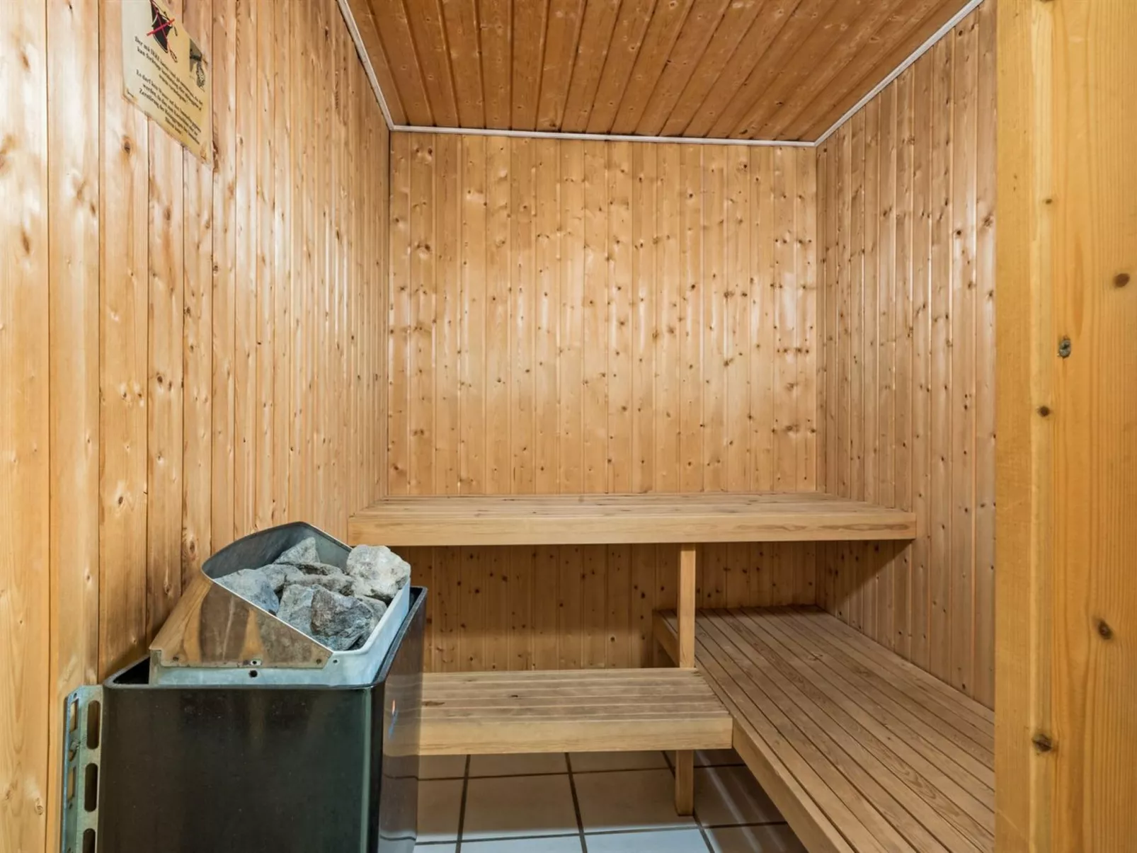 "Gladis" - 900m from the sea-Binnen